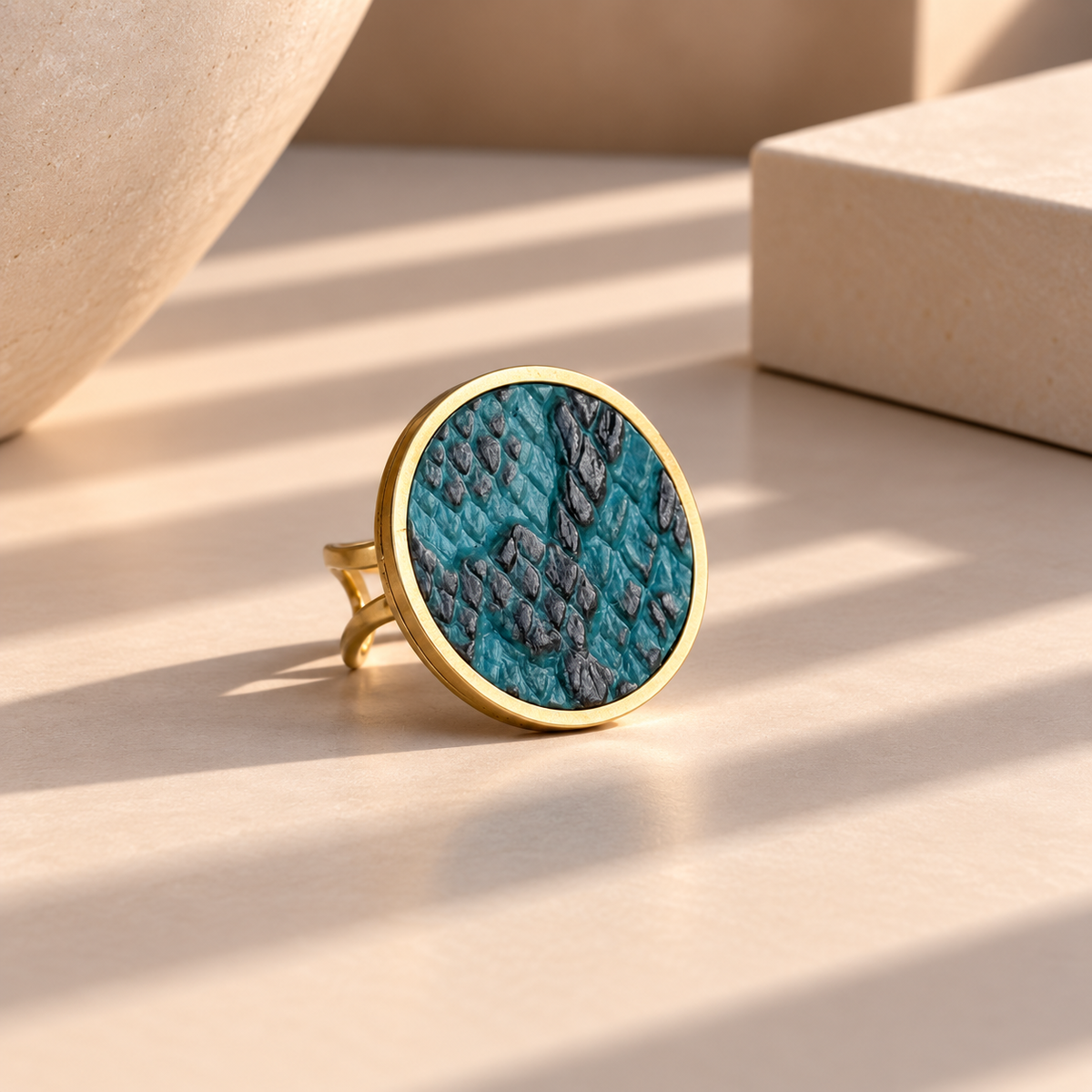 ROUND LEATHER RING