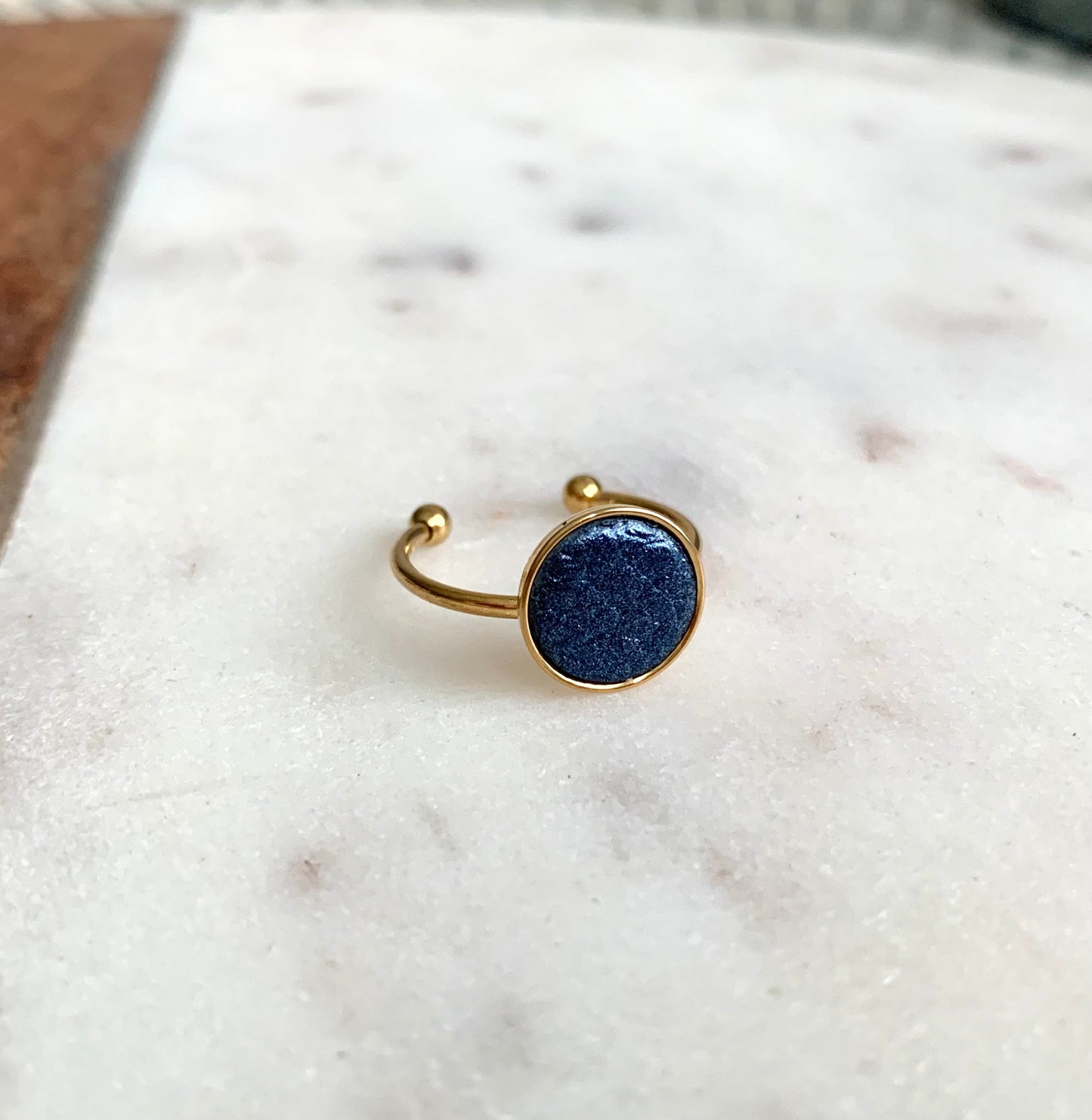SMALL LEATHER RING