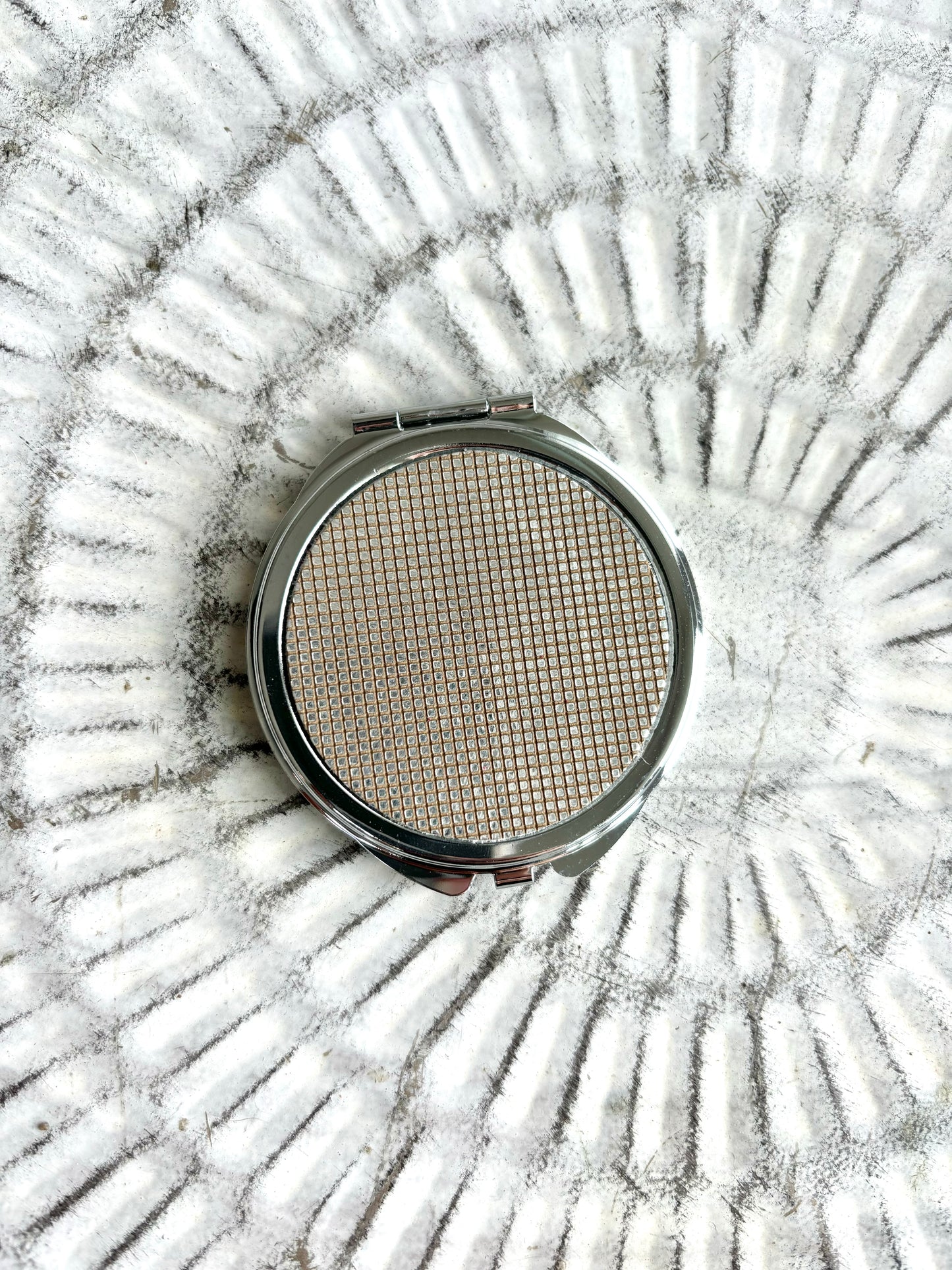 Compact Mirror