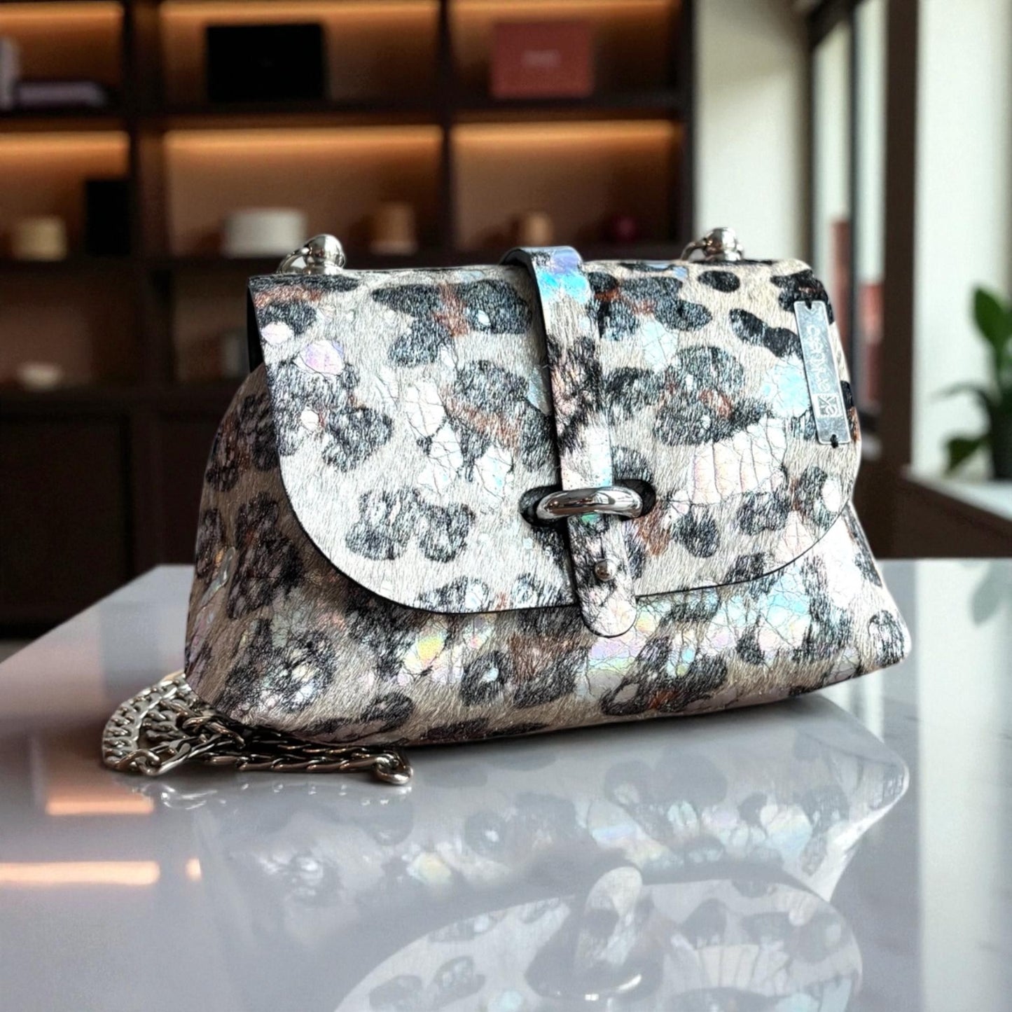 HAIR-ON MINI DAISY BAG