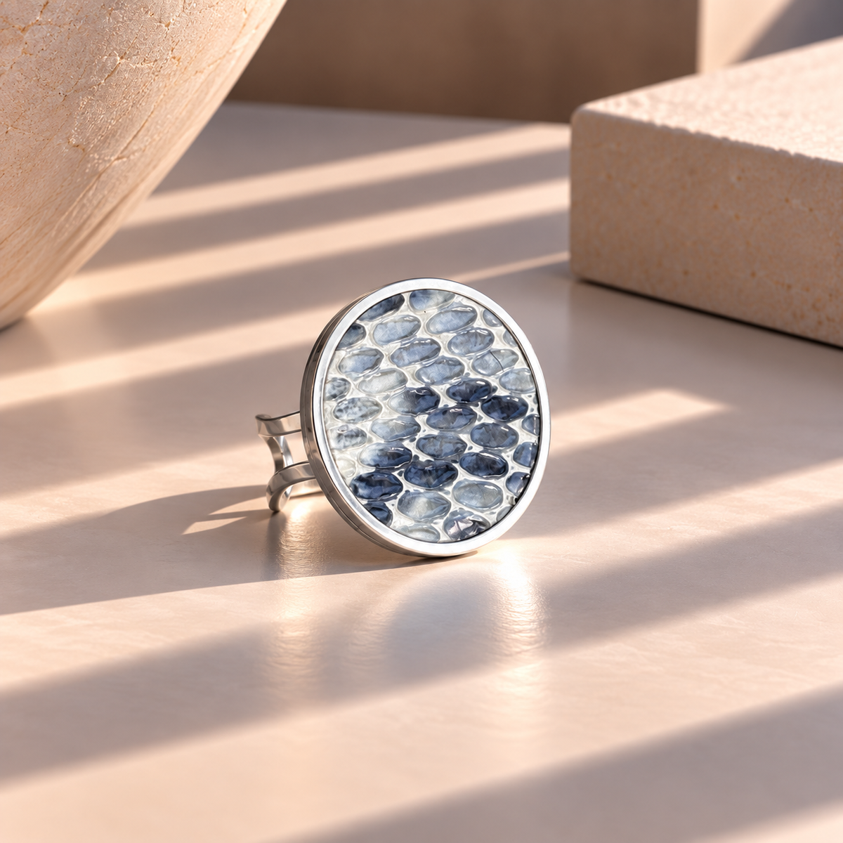 ROUND LEATHER RING