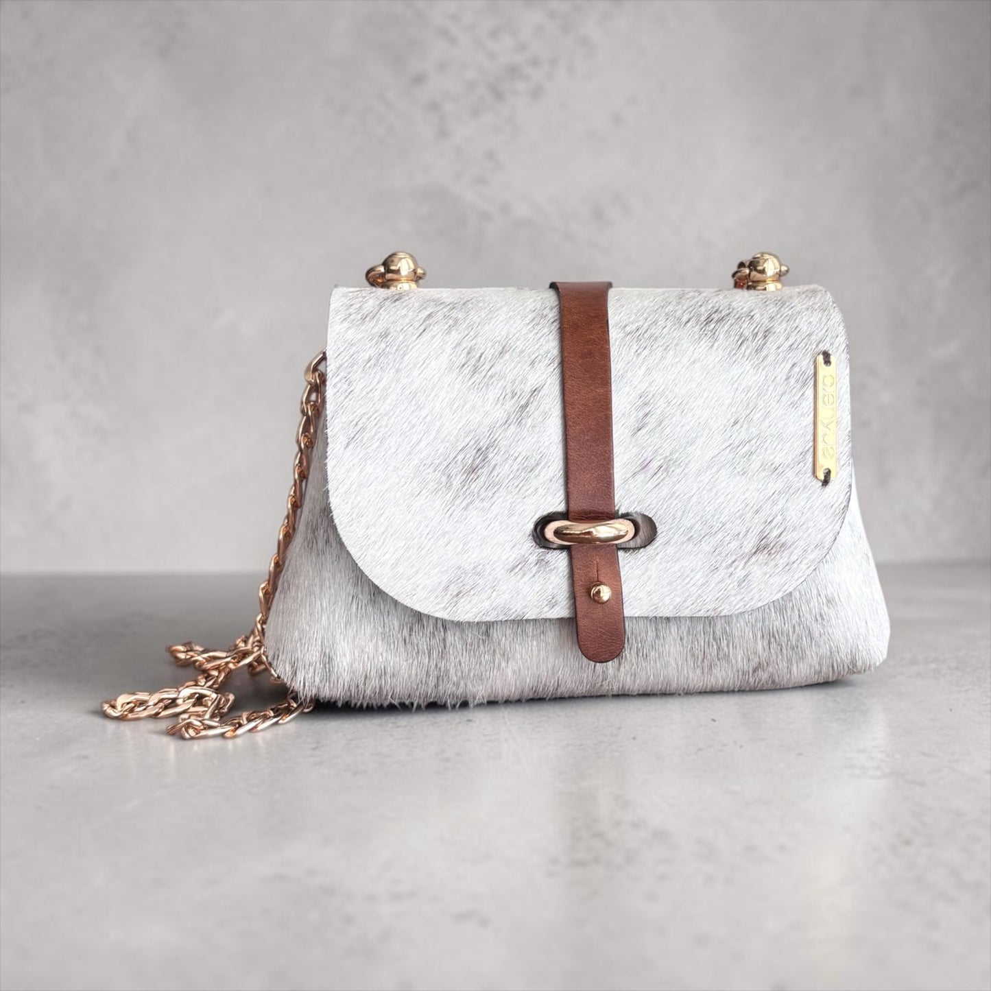 HAIR-ON MINI DAISY BAG