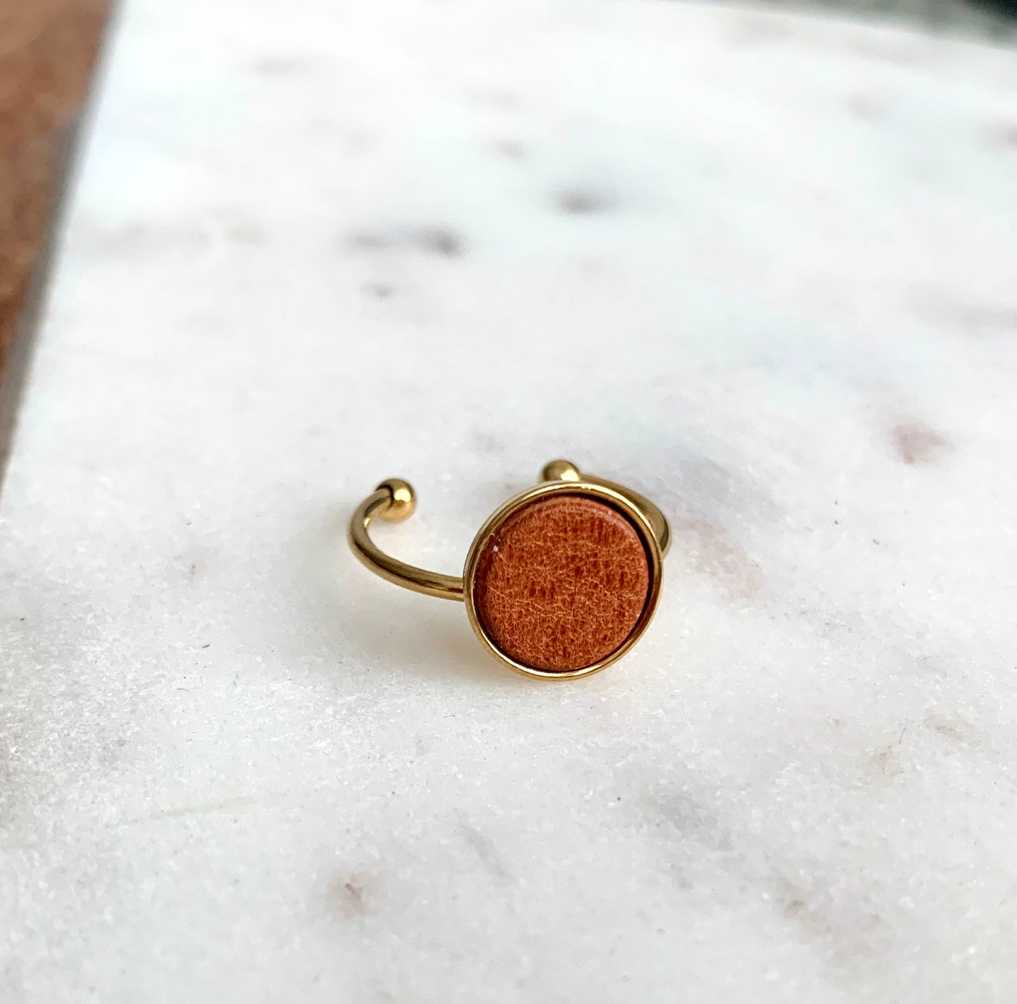 SMALL LEATHER RING