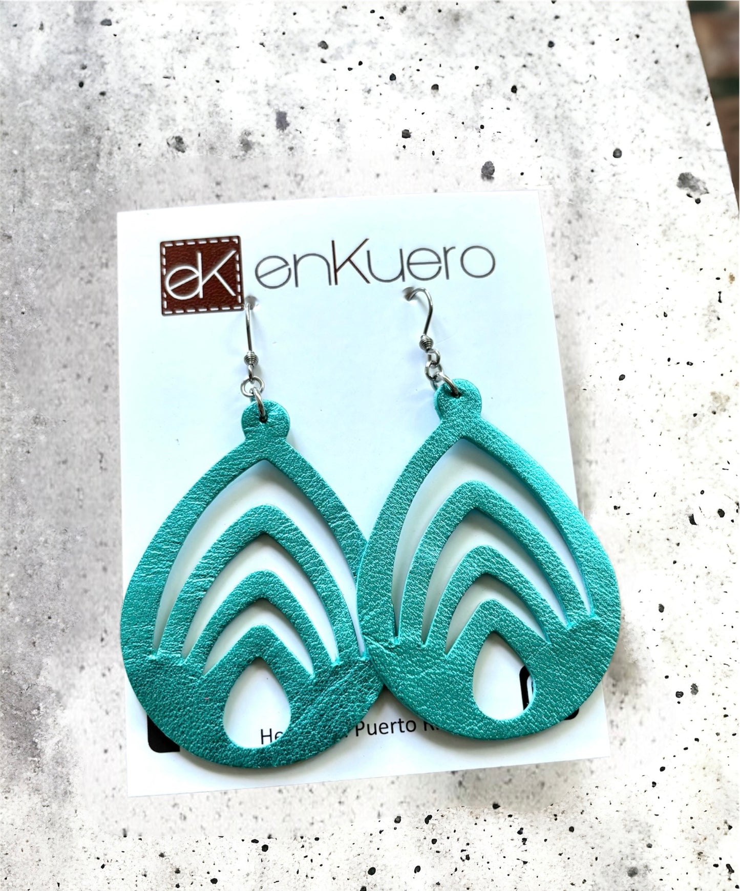 CUTOUT LEATHER EARRINGS