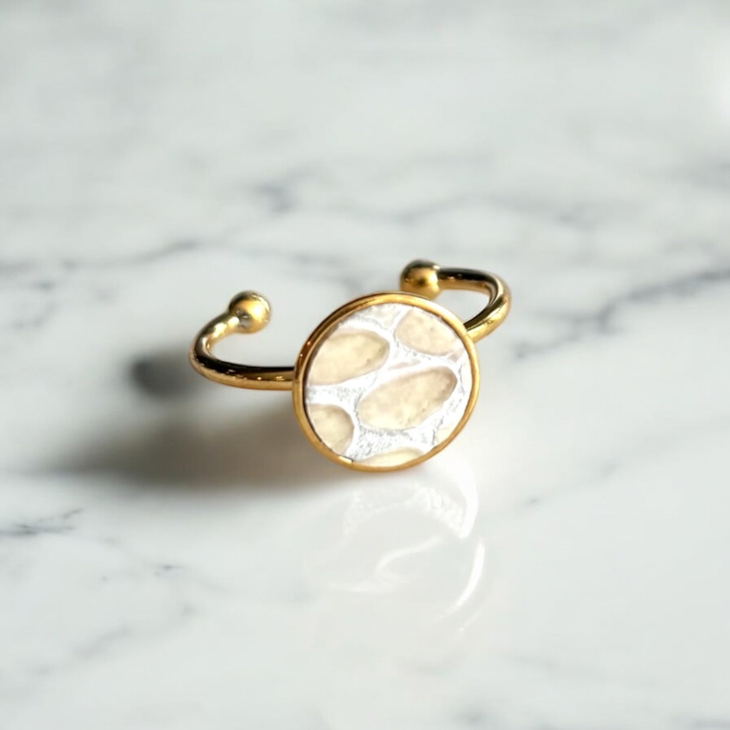 SMALL LEATHER RING