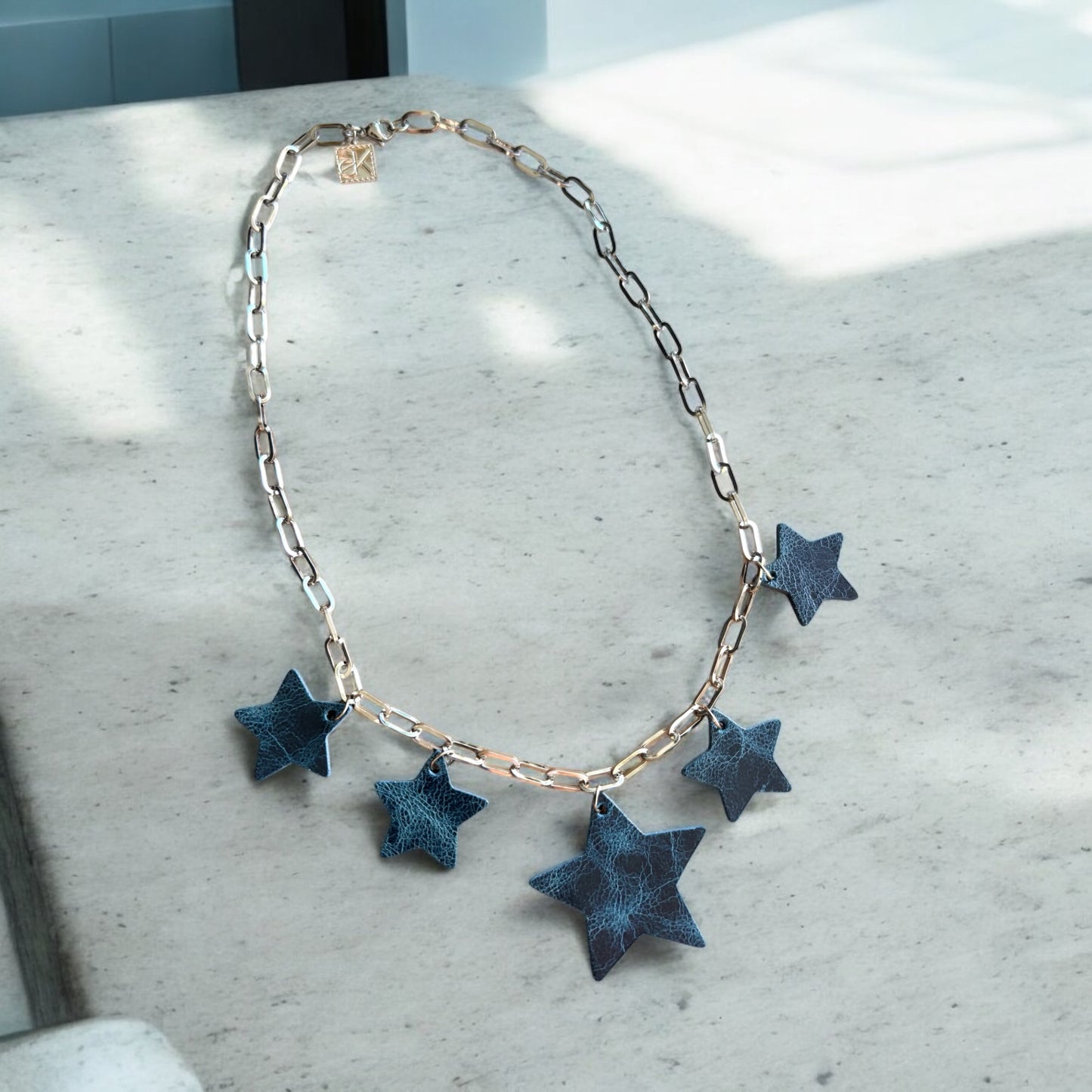 LEATHER STARS NECKLACE