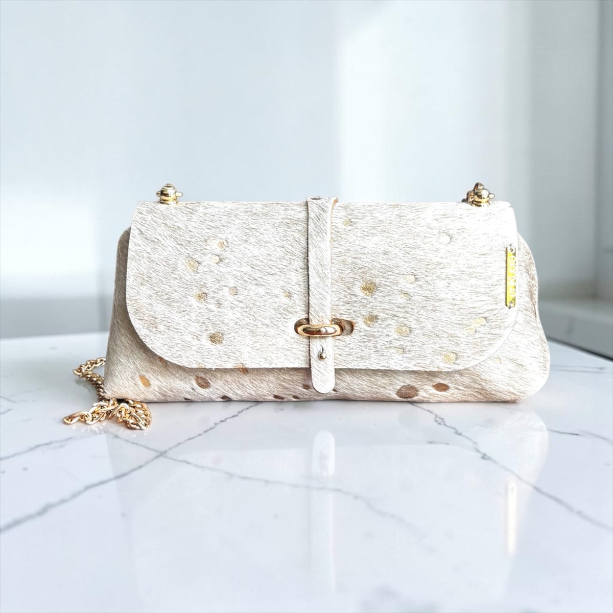 HAIR-ON DAISY BAG