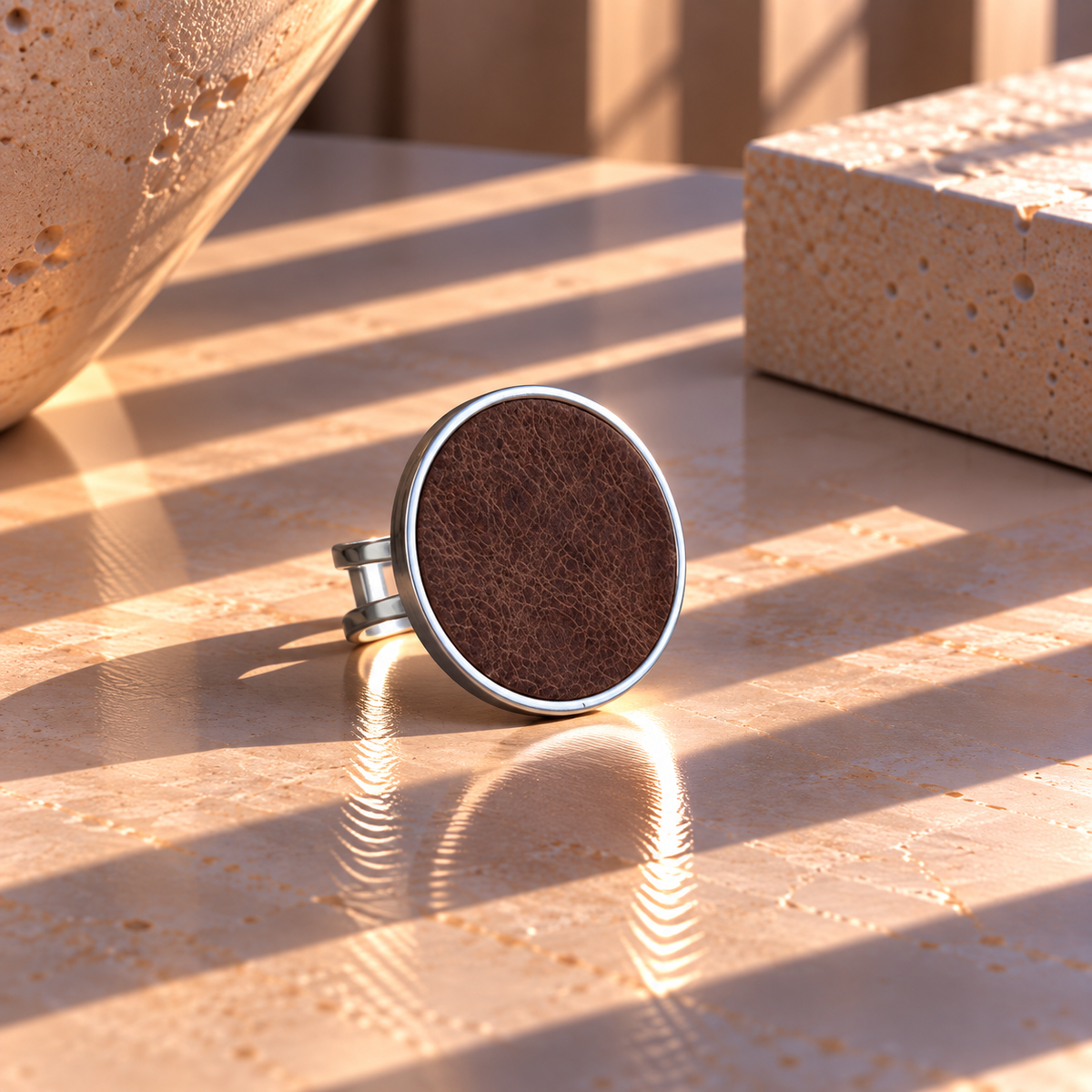 ROUND LEATHER RING