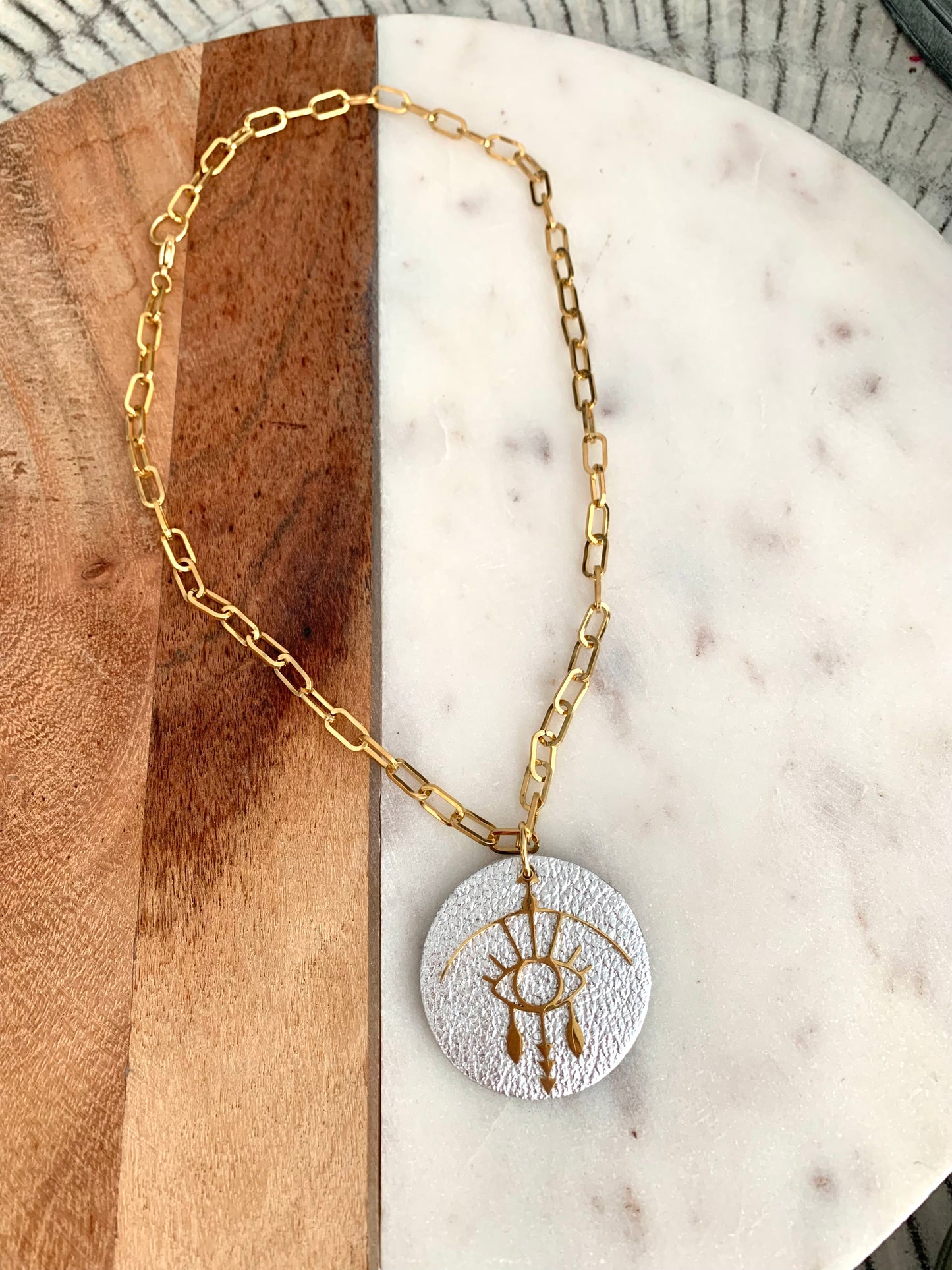 EYE NECKLACE