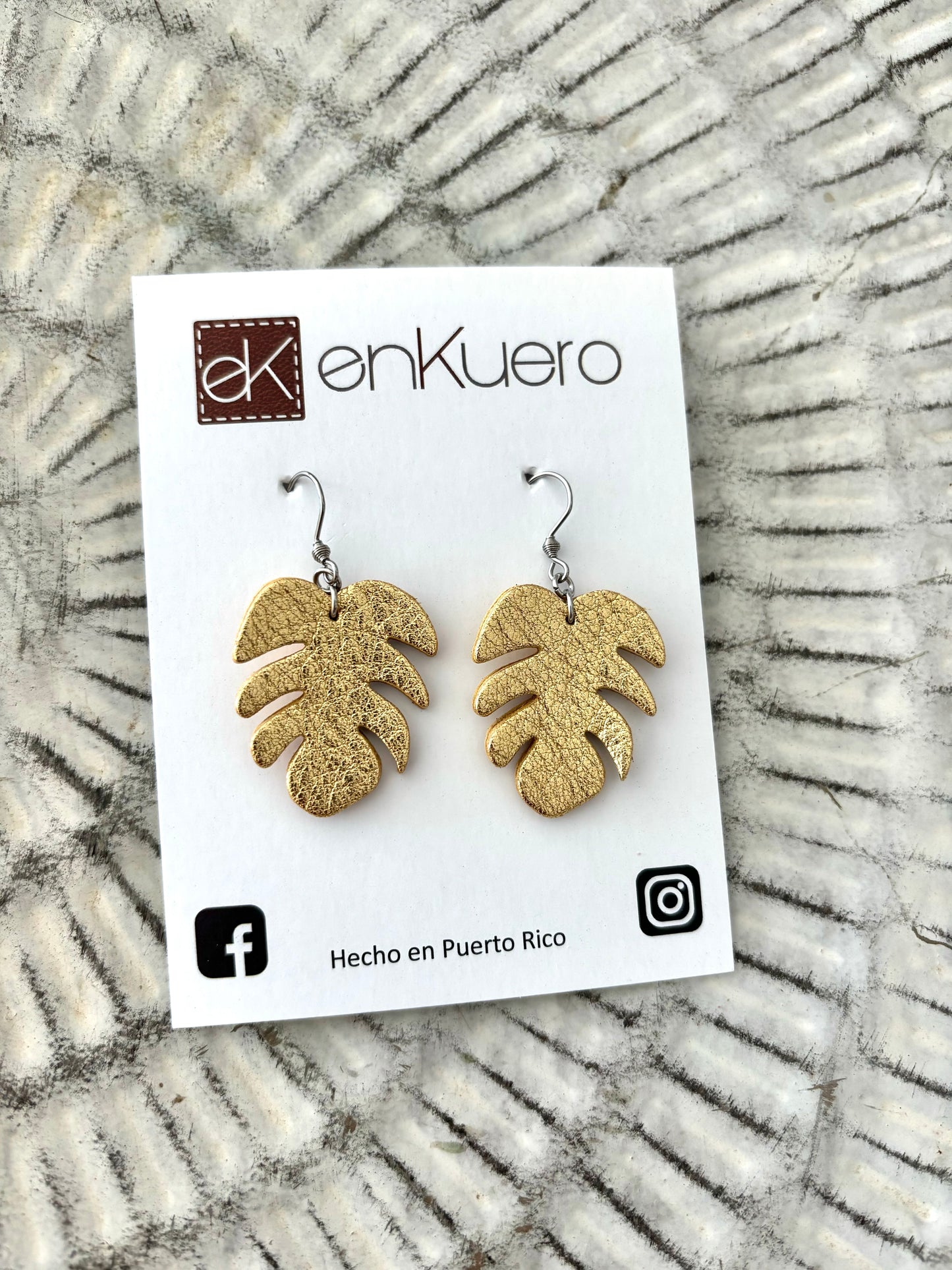 SMALL MONSTERA LEAF EARRINGS