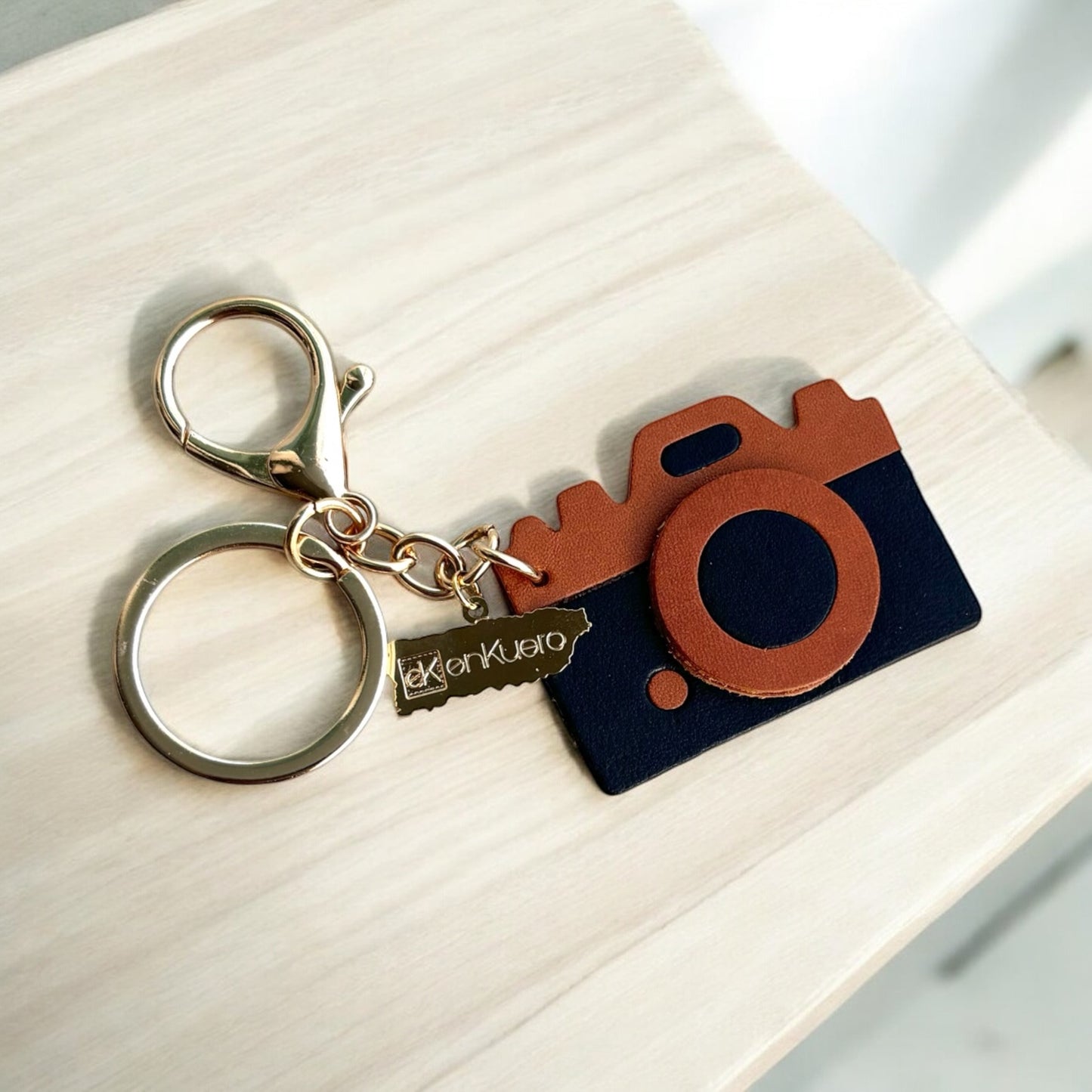 CAMERA KEYCHAIN / BAG CHARM