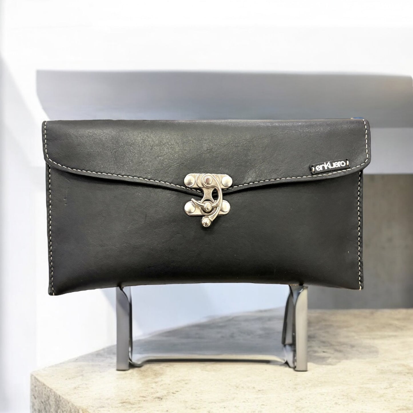 BLACK LEATHER CLUTCH BAG