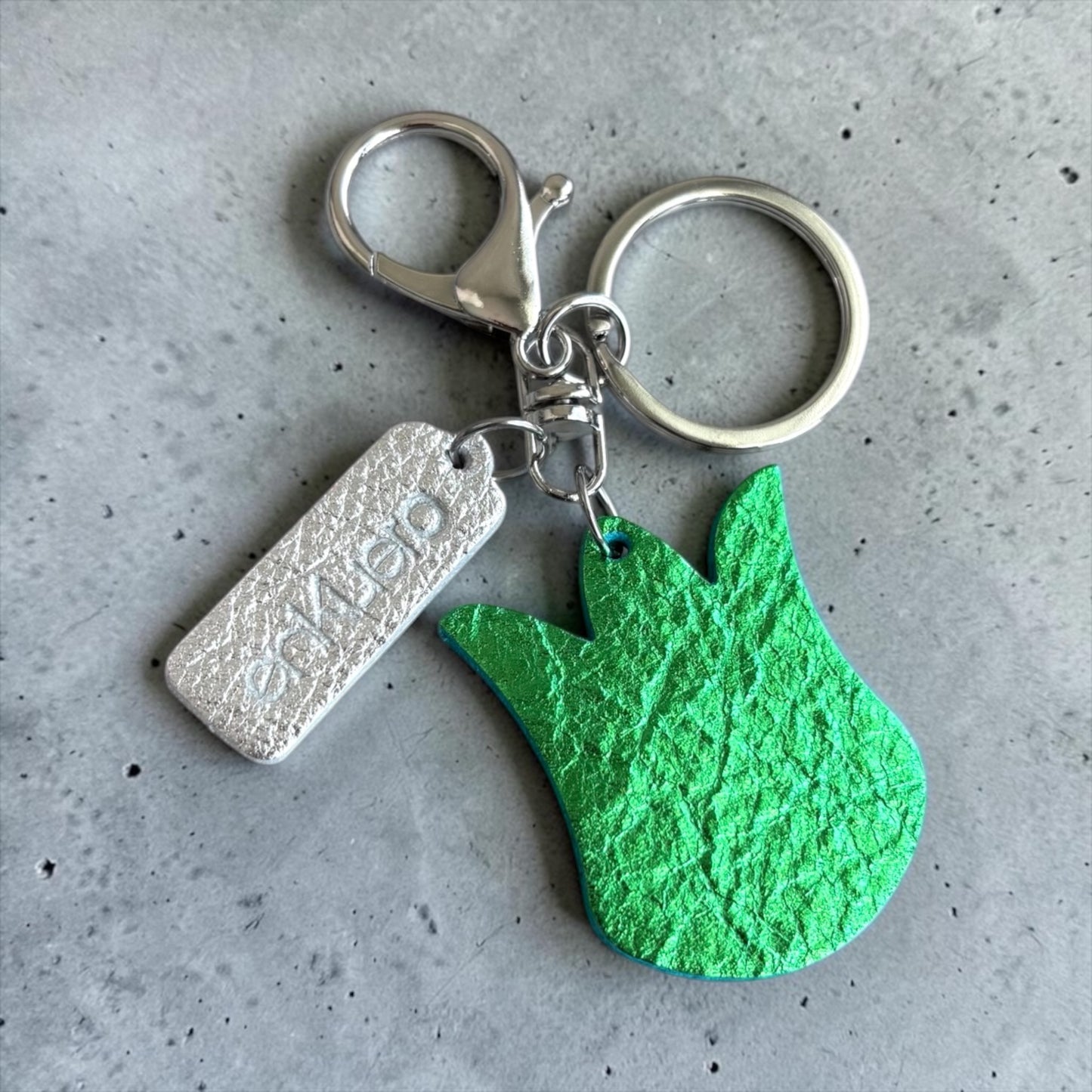 TULIP KEYCHAIN / BAG CHARM