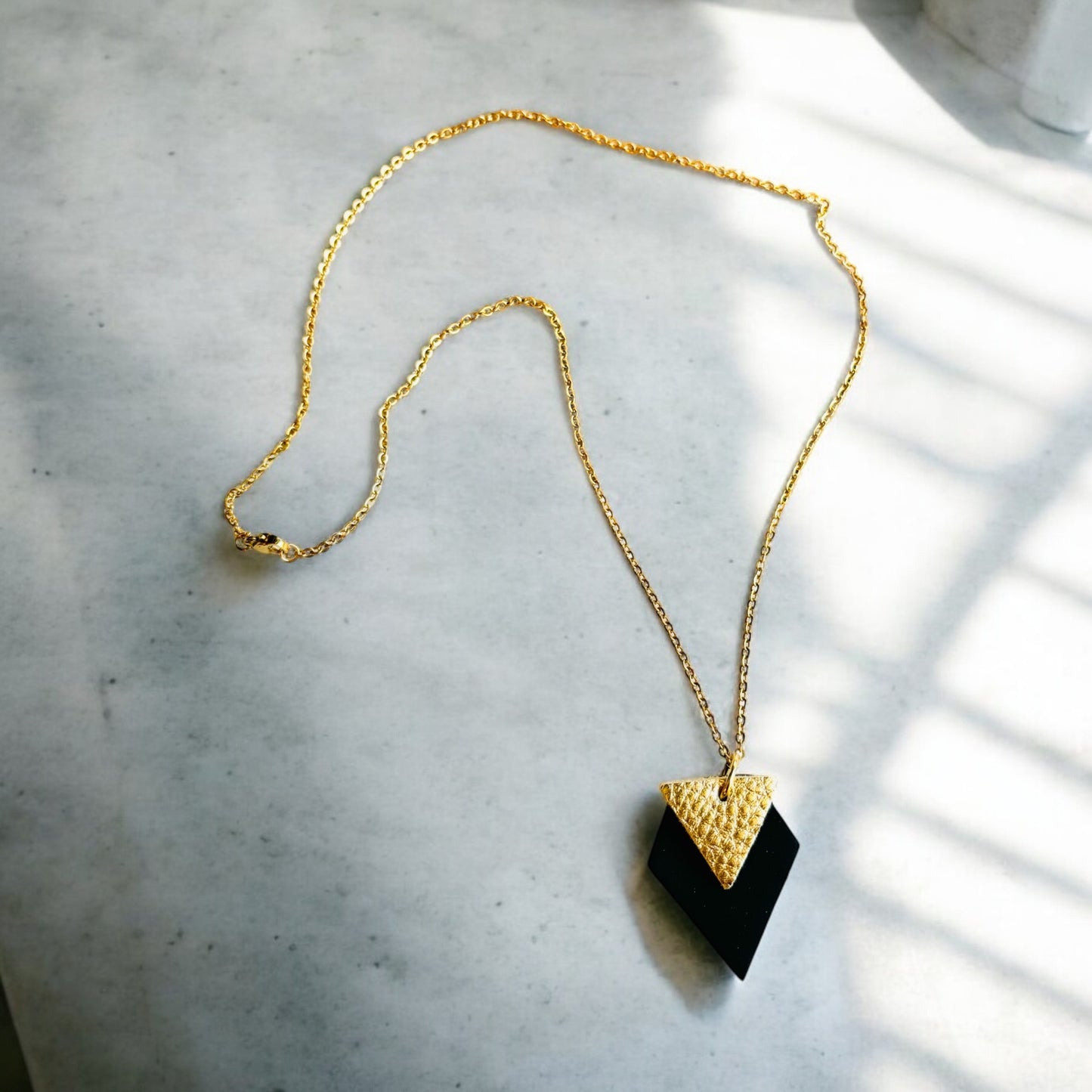 GEO NECKLACE