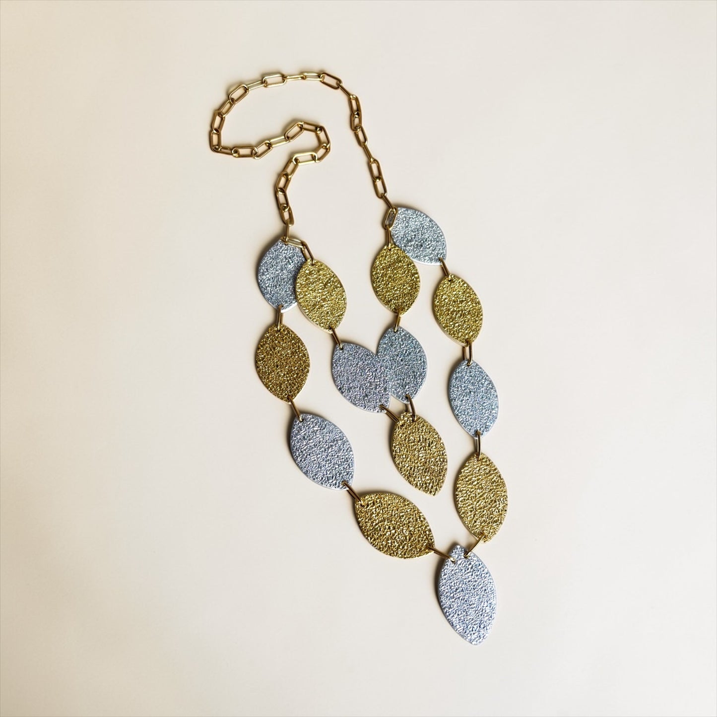 LEATHER LEAVES NECKLACE