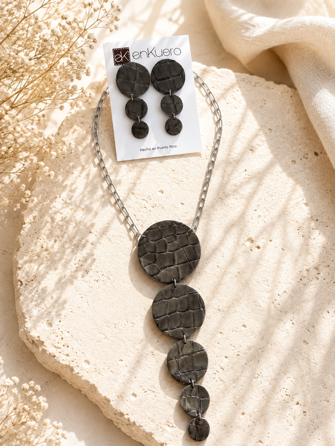 EARRINGS AND NECKLACE SET