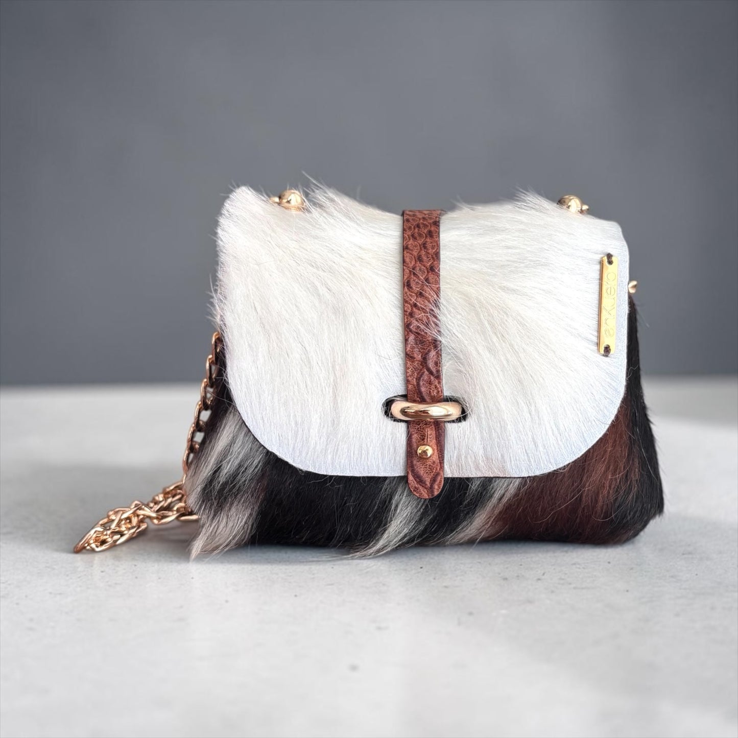 HAIR-ON MINI DAISY BAG