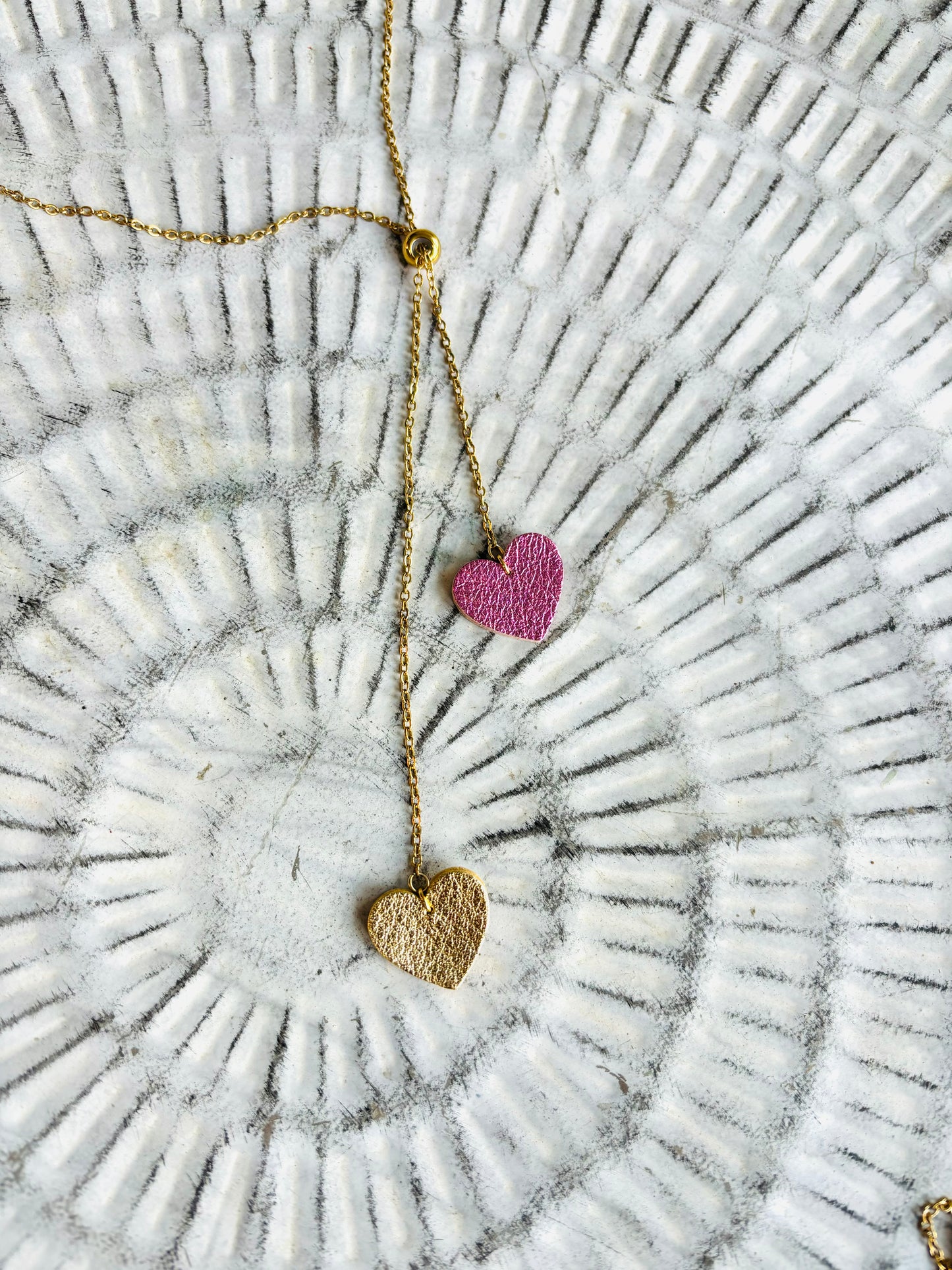 LEATHER HEARTS NECKLACE