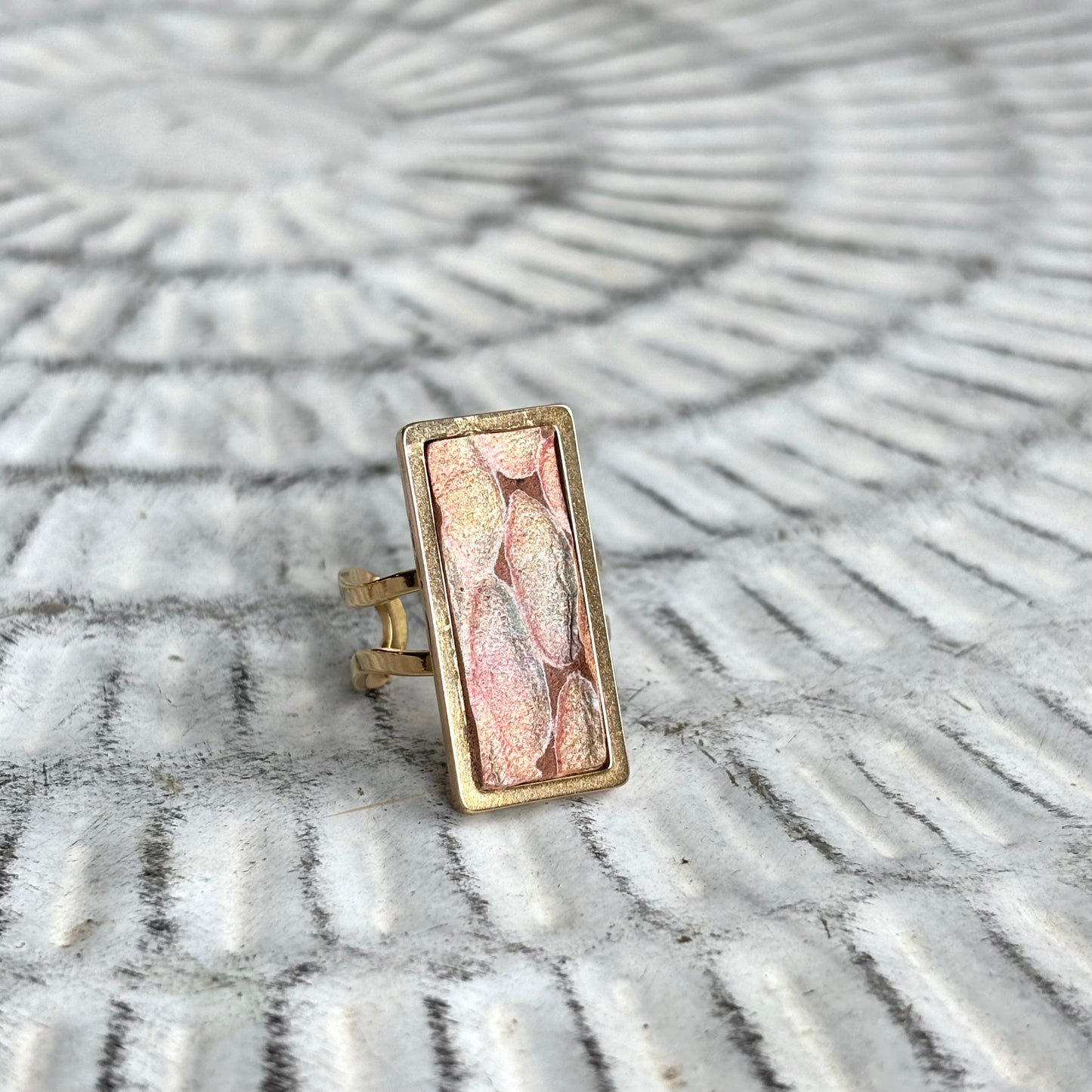 RECTANGLE LEATHER RING
