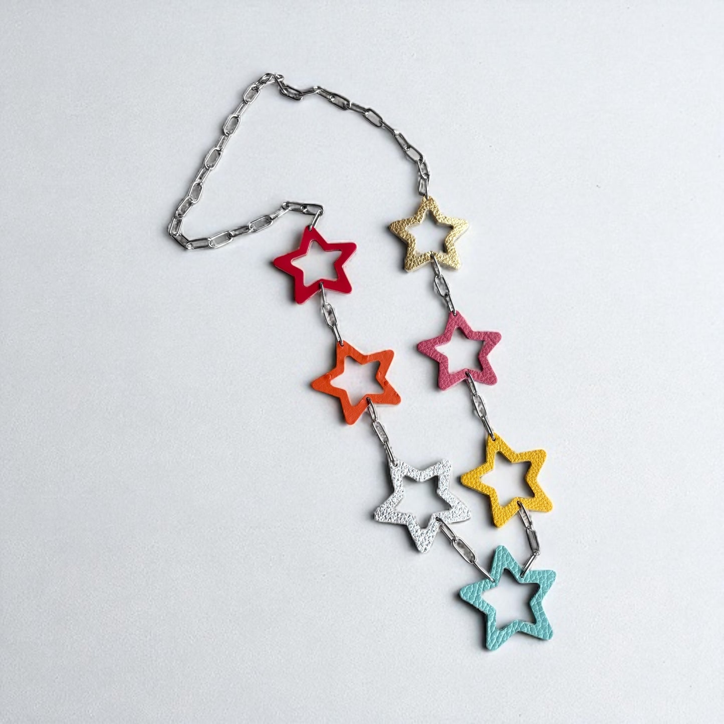 LEATHER STARS NECKLACE