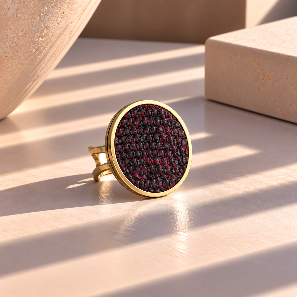 ROUND LEATHER RING