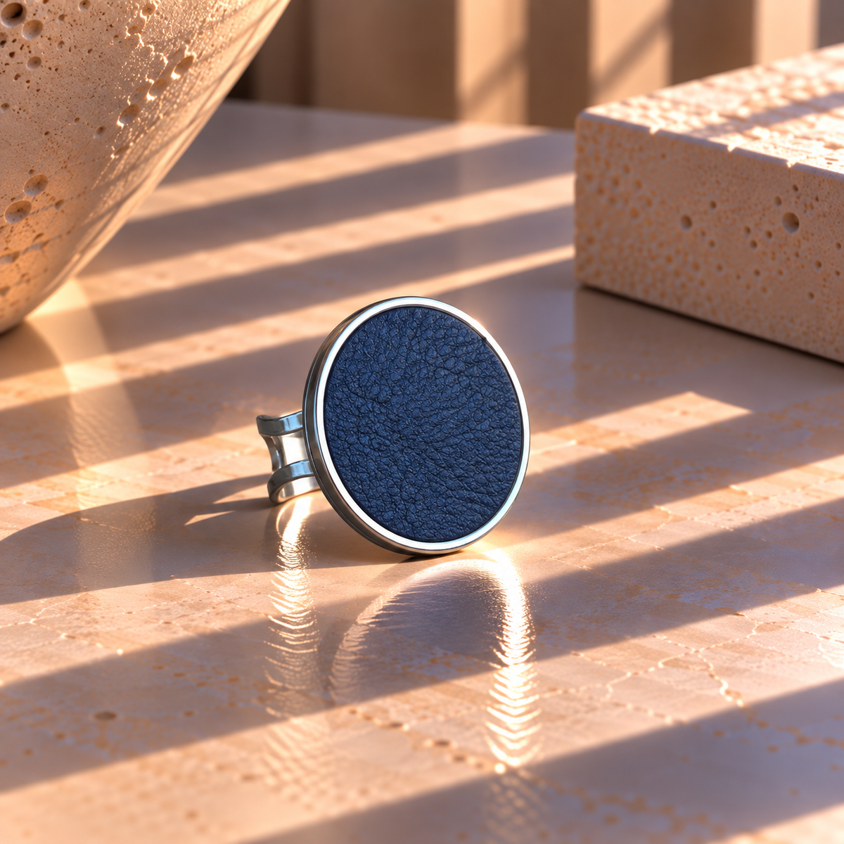 ROUND LEATHER RING
