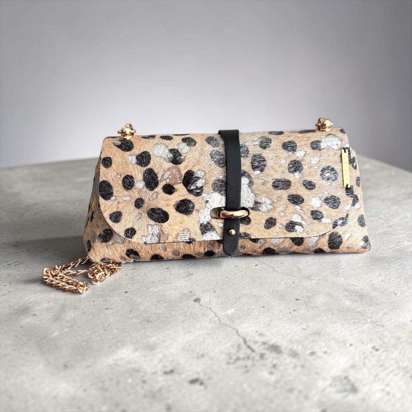 HAIR-ON DAISY BAG