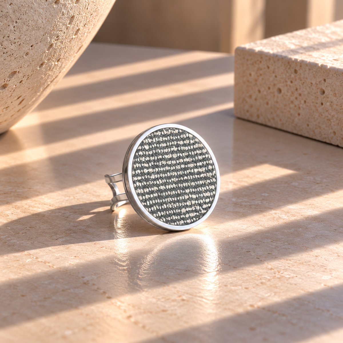 ROUND LEATHER RING