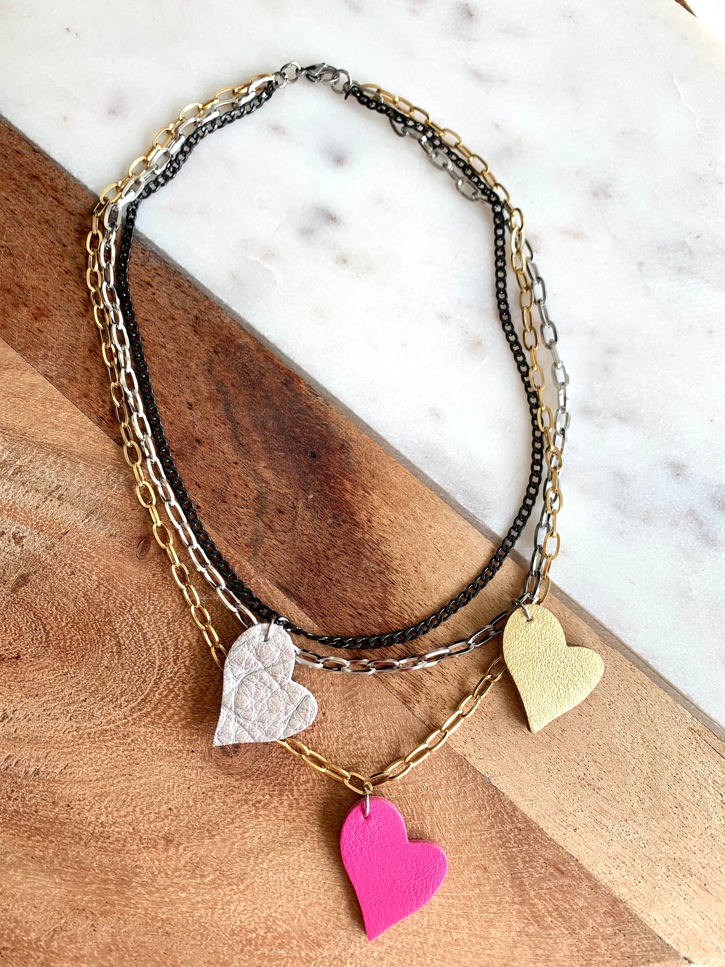 HEARTS CHOKER NECKLACE