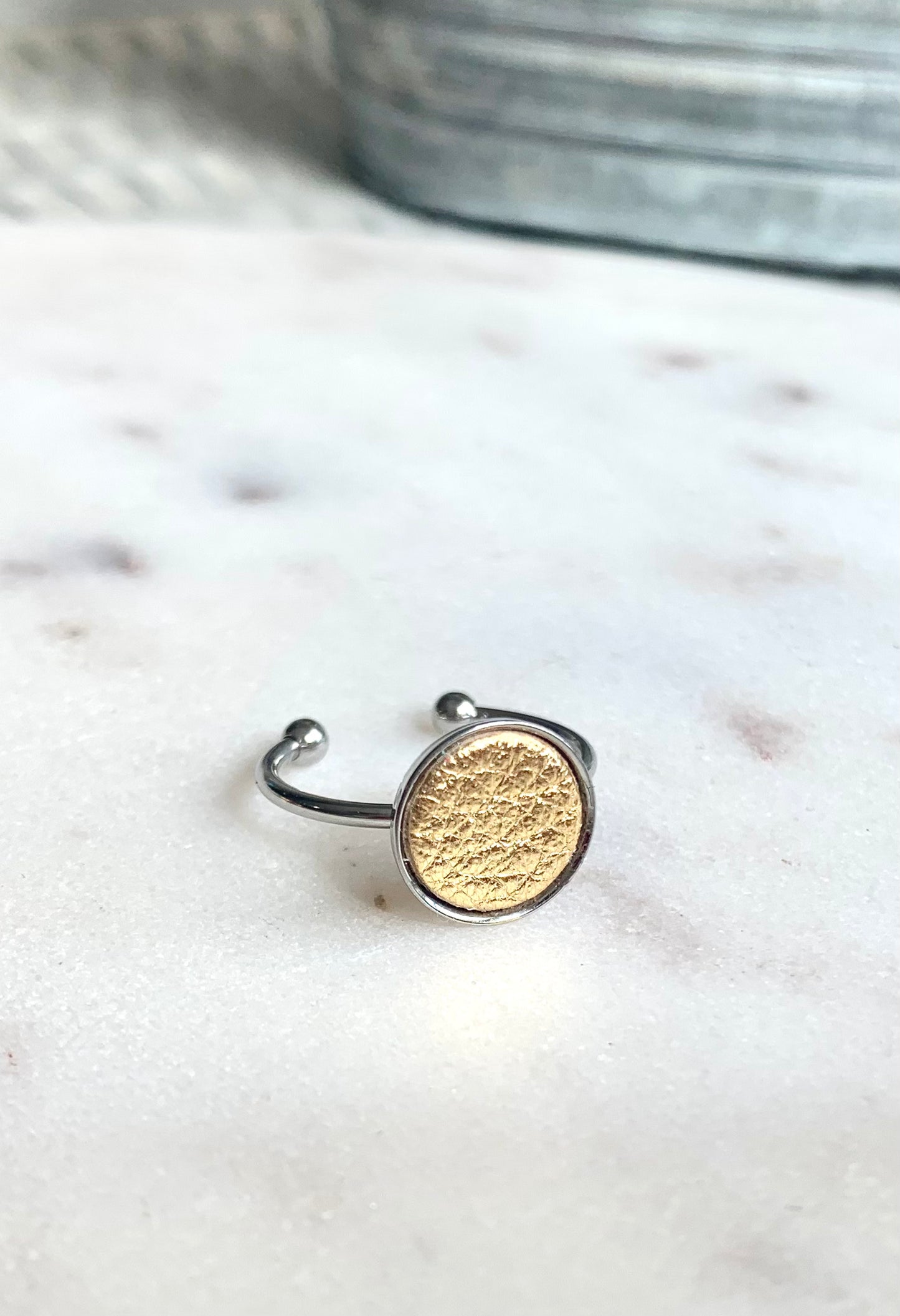 SMALL LEATHER RING