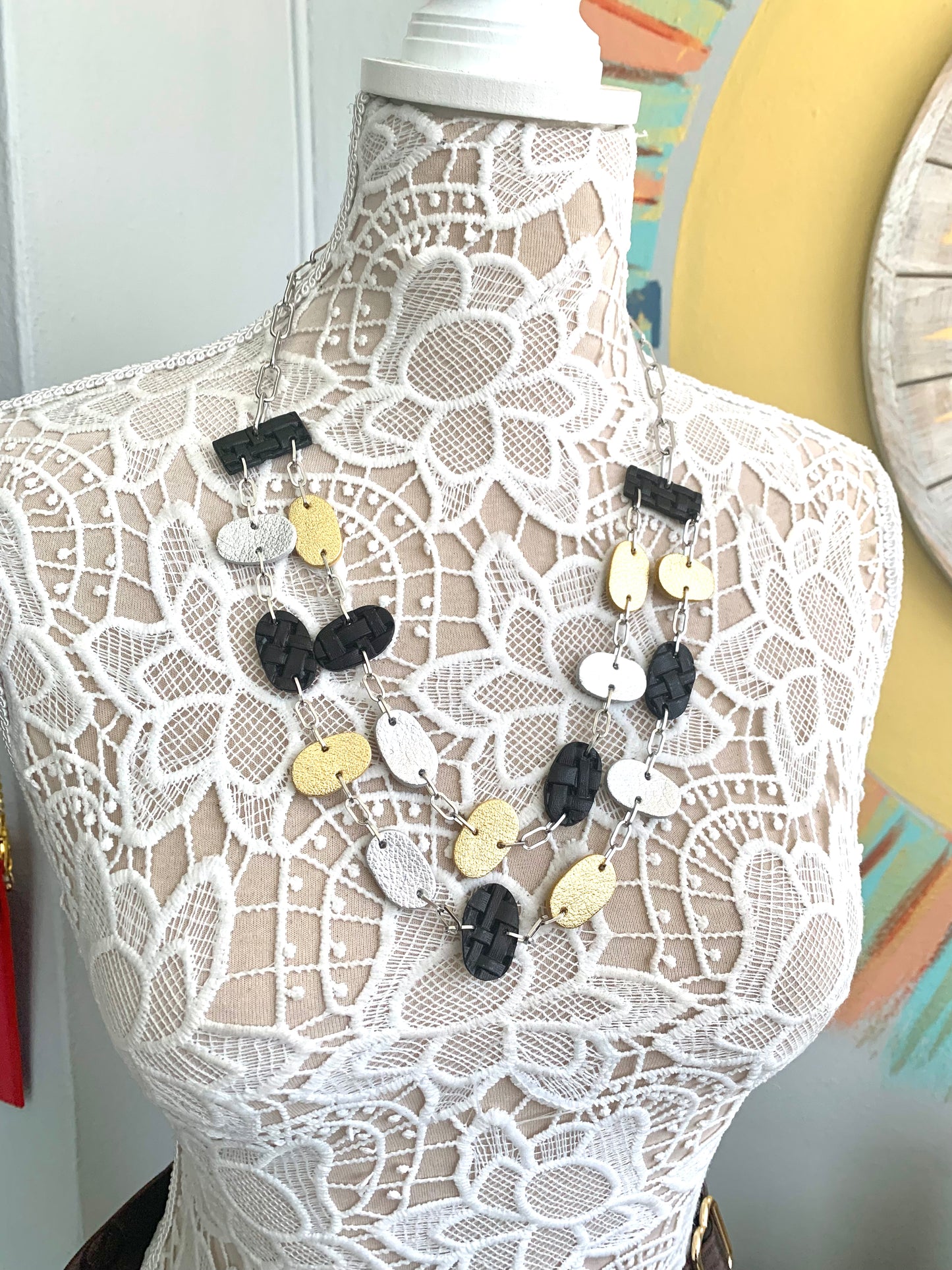 LEATHER NECKLACE