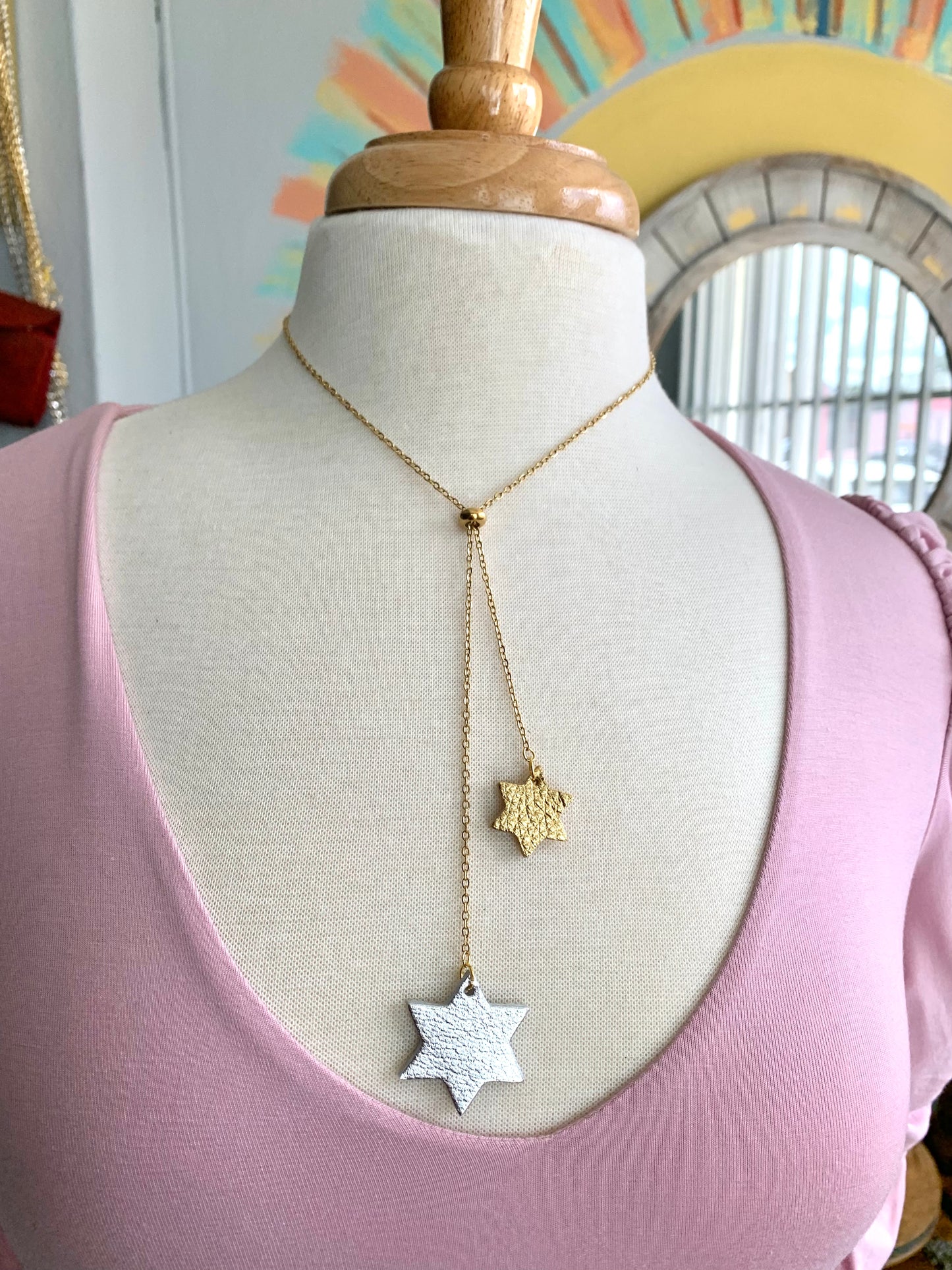 LEATHER STARS NECKLACE