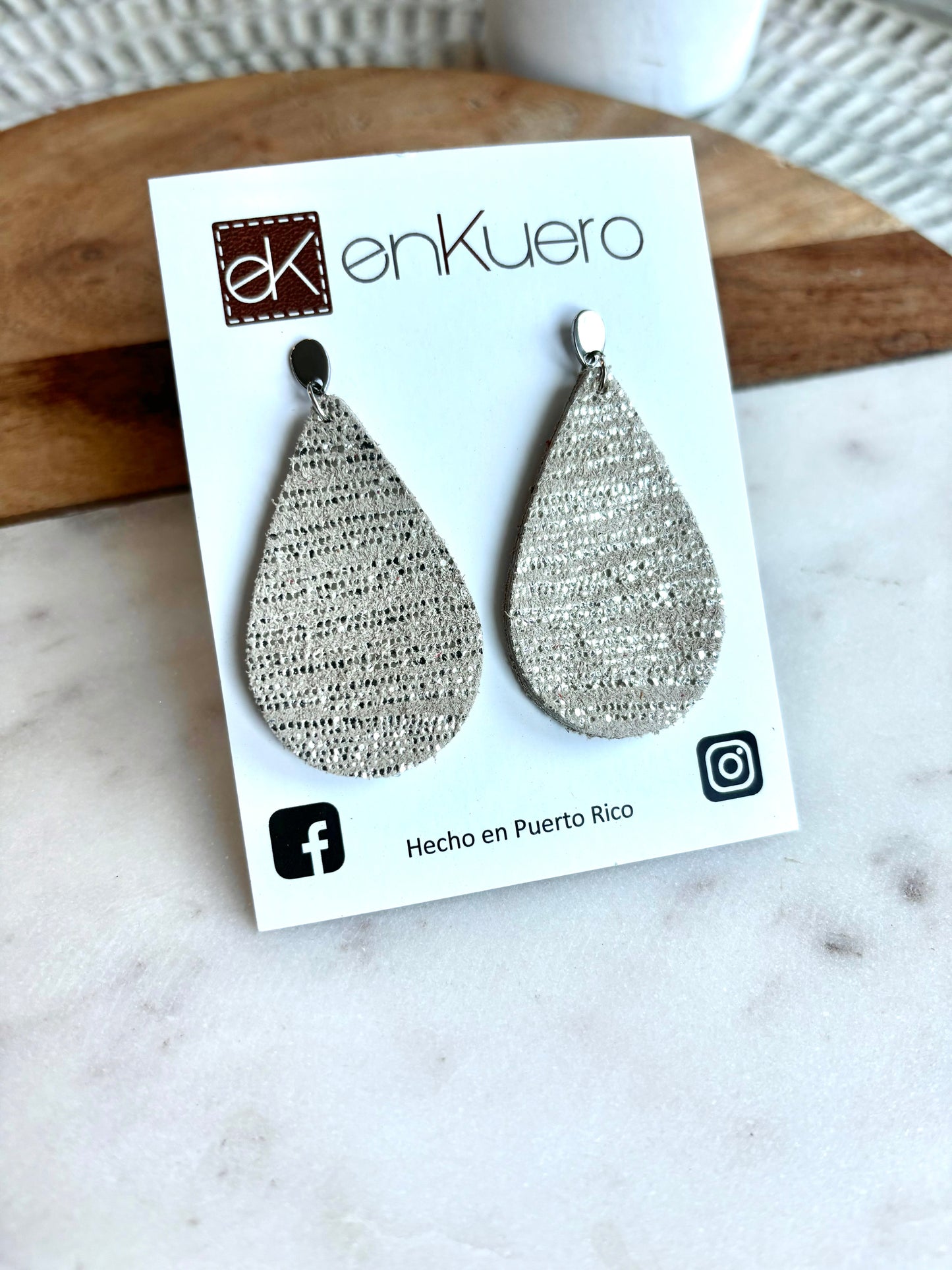 TEARDROP EARRINGS