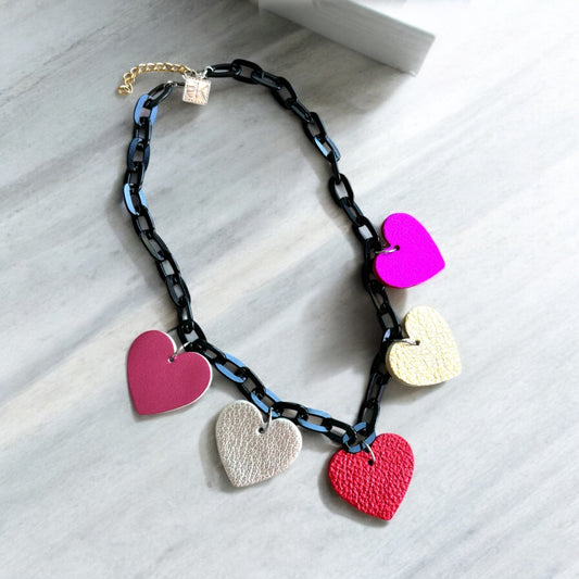 HEARTS NECKLACE