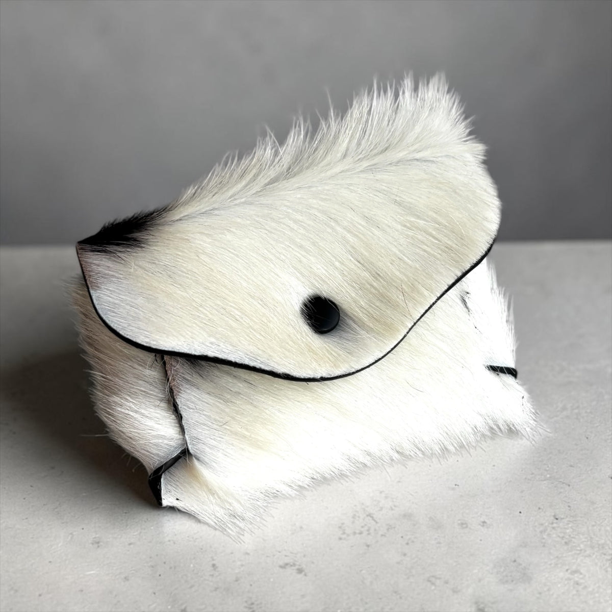 LEATHER CARD HOLDER