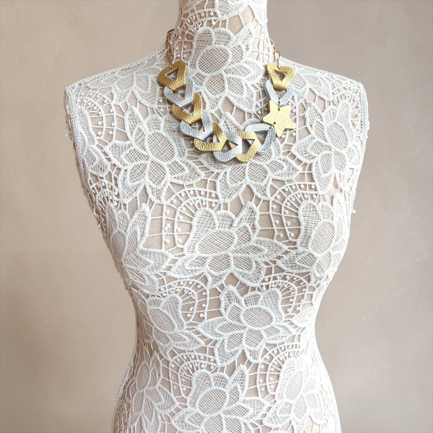 LEATHER LINKS NECKLACE