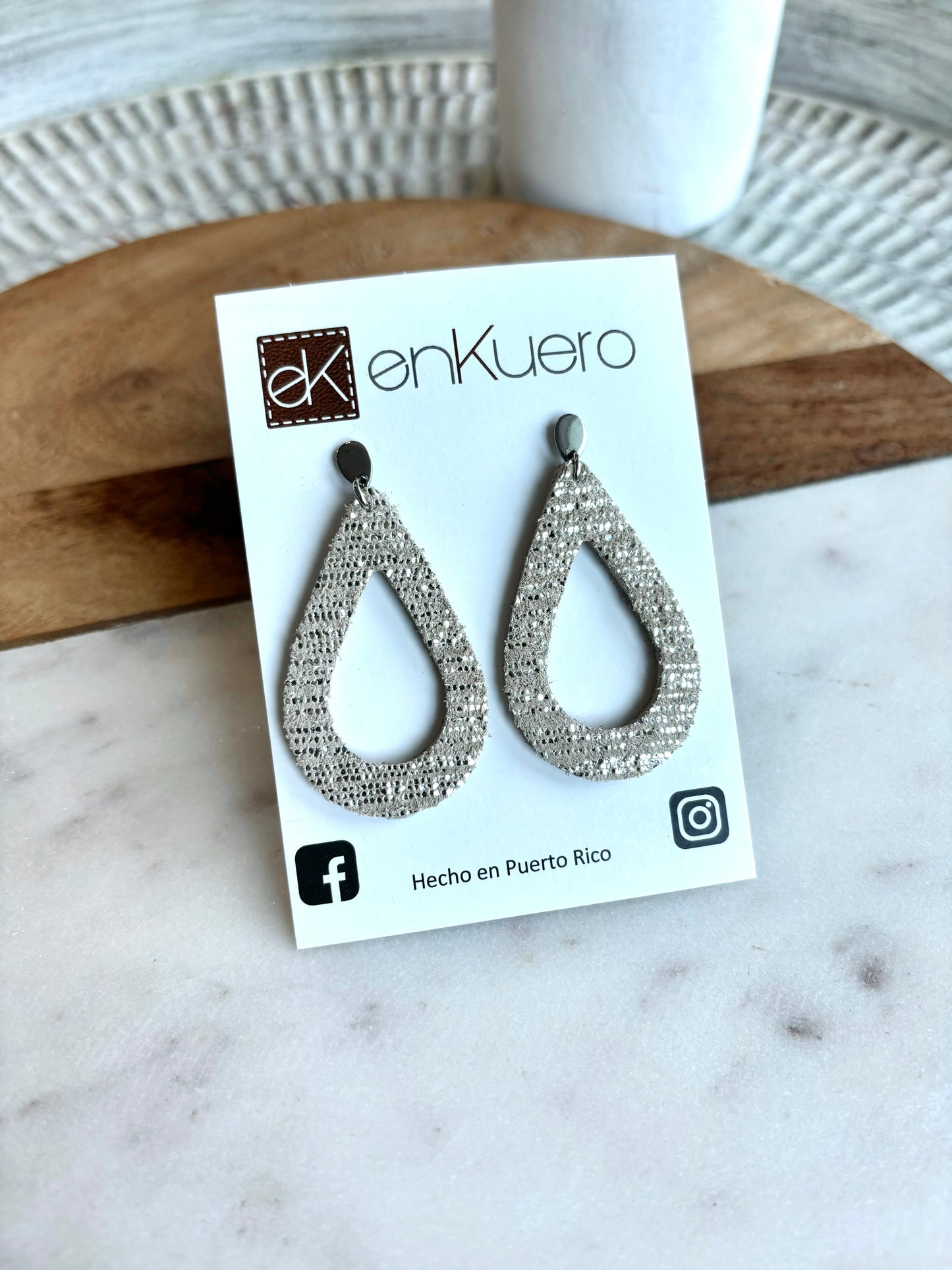 CUTOUT TEARDROP EARRINGS