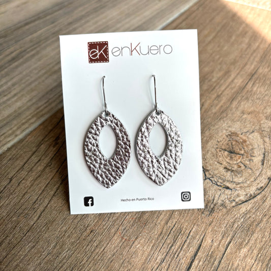 CUTOUT EARRINGS