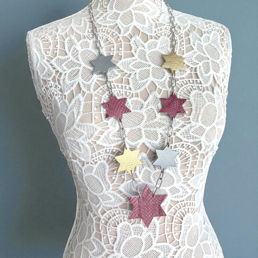LEATHER STARS NECKLACE