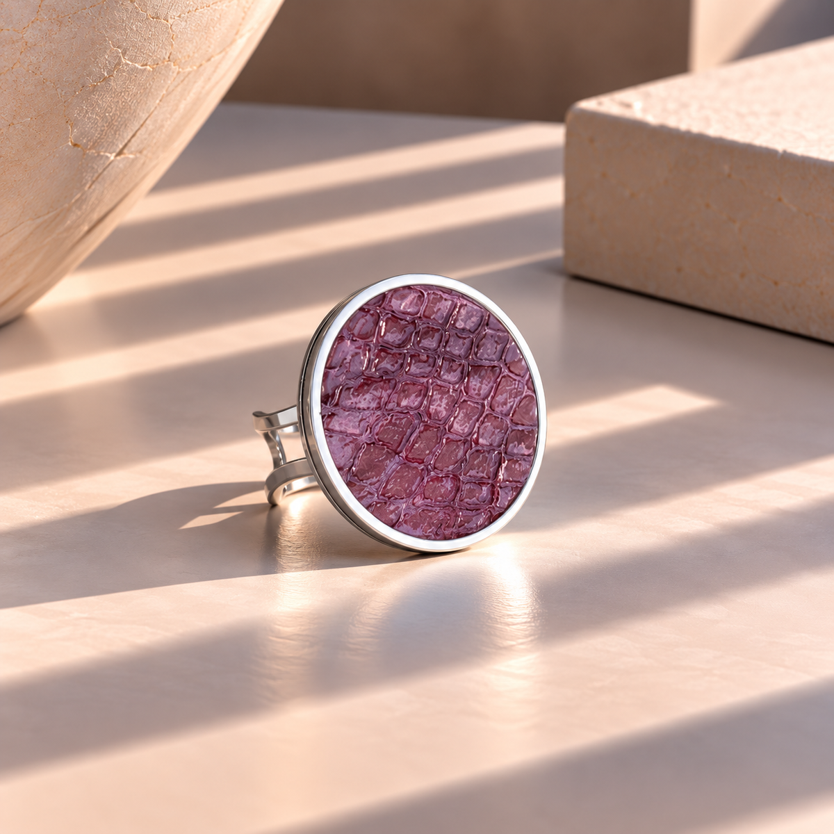 ROUND LEATHER RING l