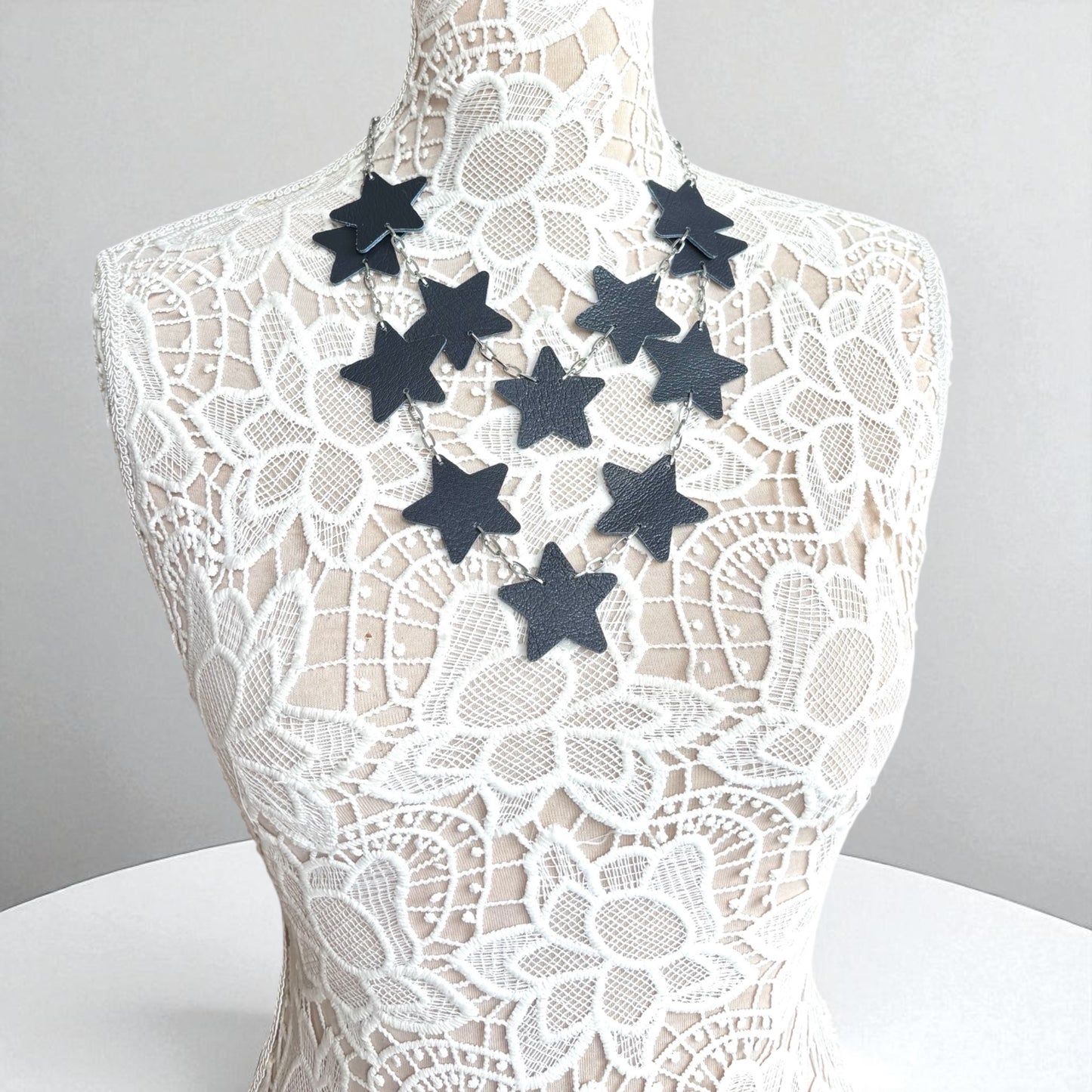 LEATHER STARS NECKLACE (REVERSIBLE)
