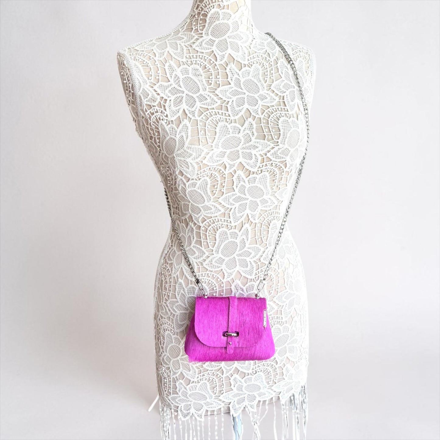 HAIR-ON MINI DAISY BAG