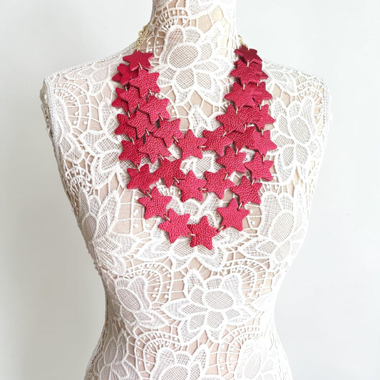 LEATHER STARS NECKLACE