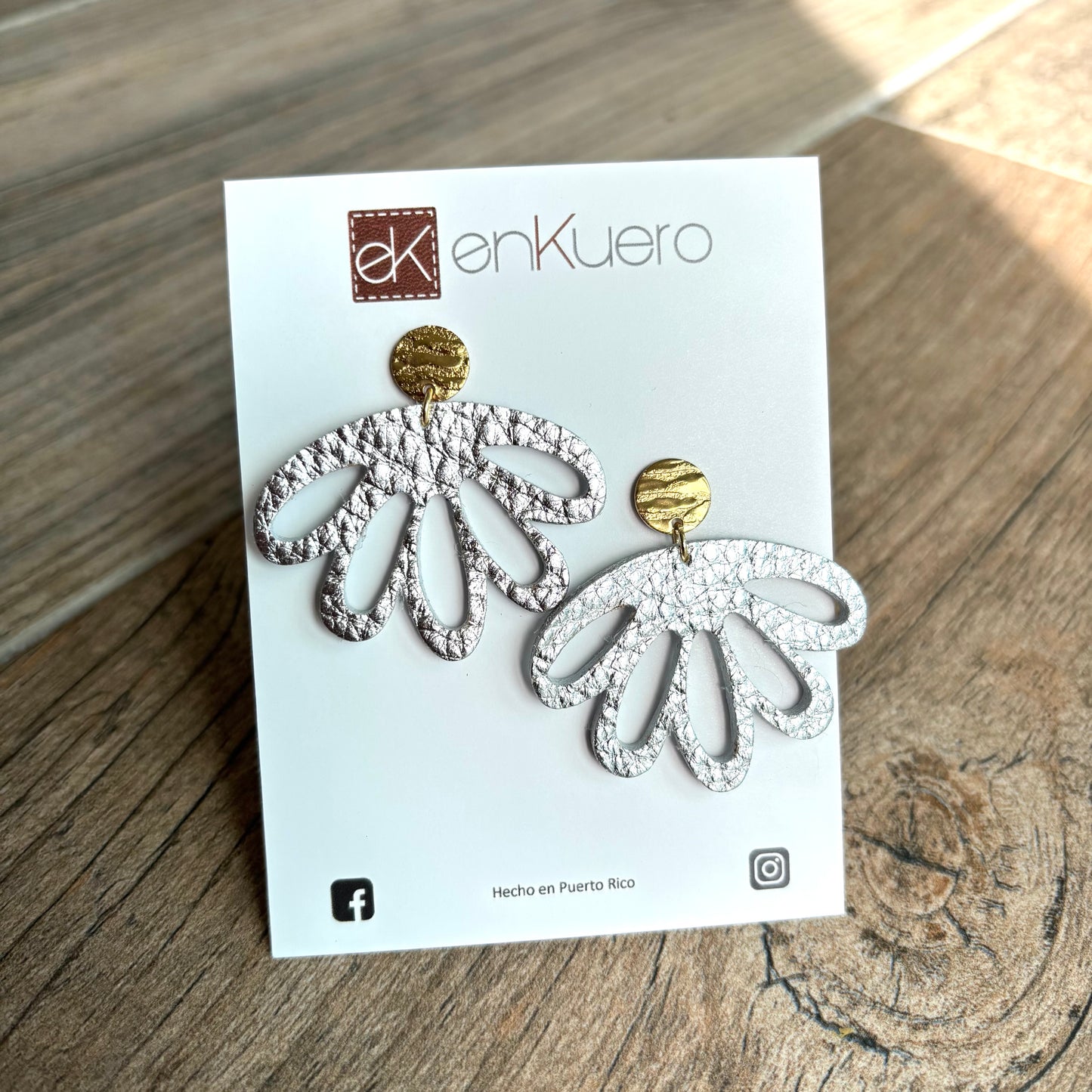 FLOWER EARRINGS