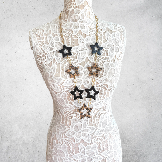 LEATHER STARS NECKLACE