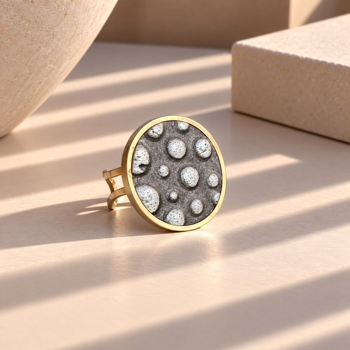 ROUND LEATHER RING