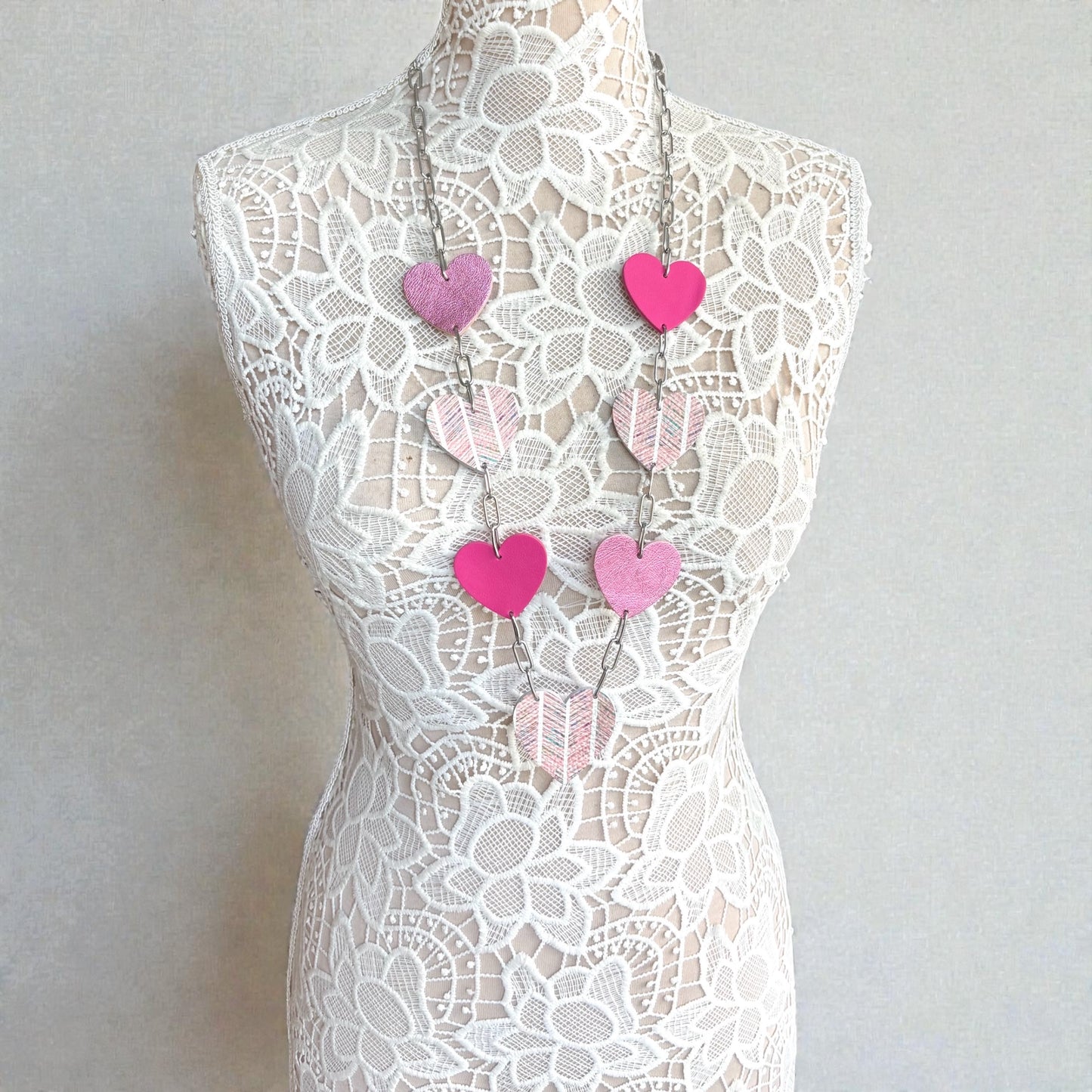 LEATHER HEARTS NECKLACE