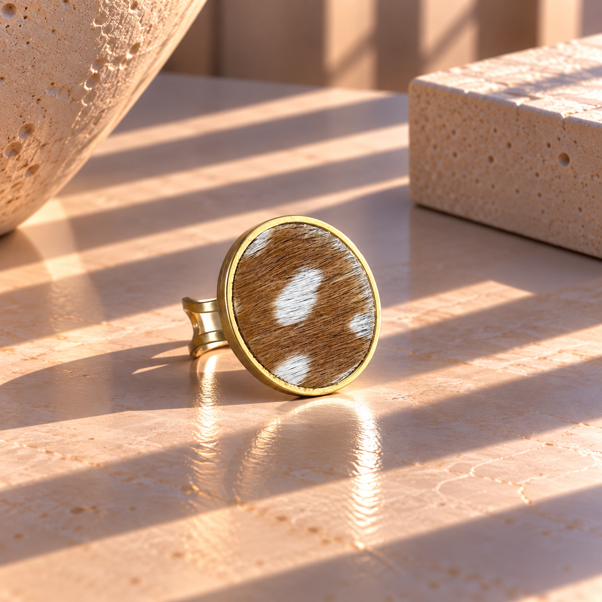ROUND LEATHER RING