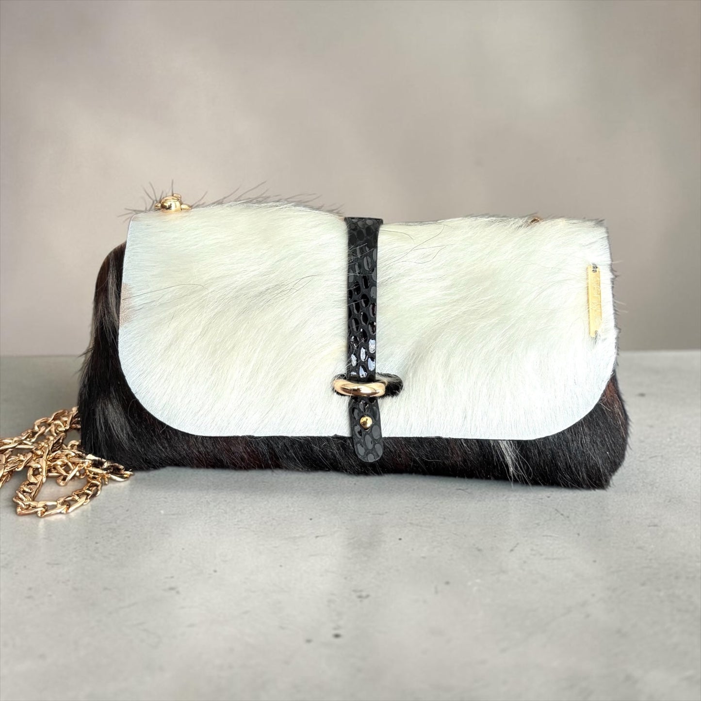 HAIR-ON DAISY BAG