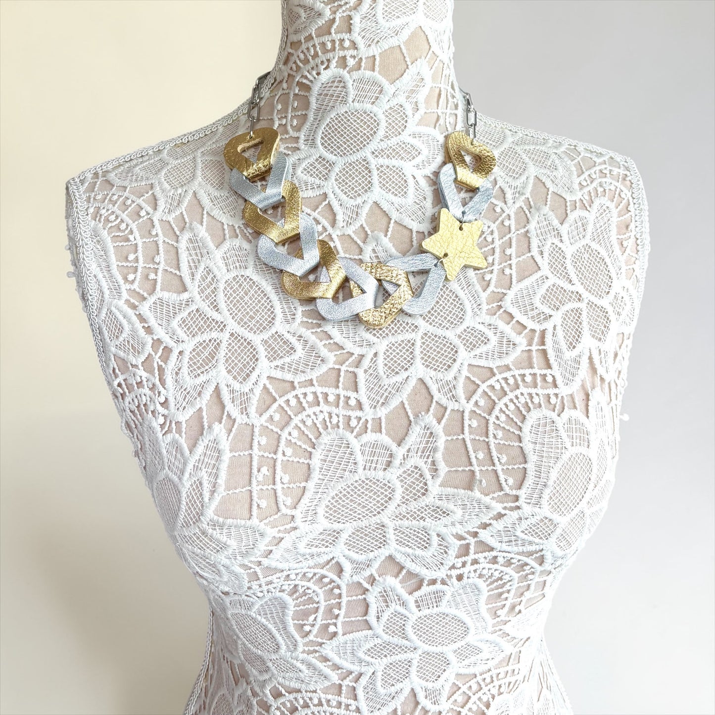LEATHER LINKS NECKLACE